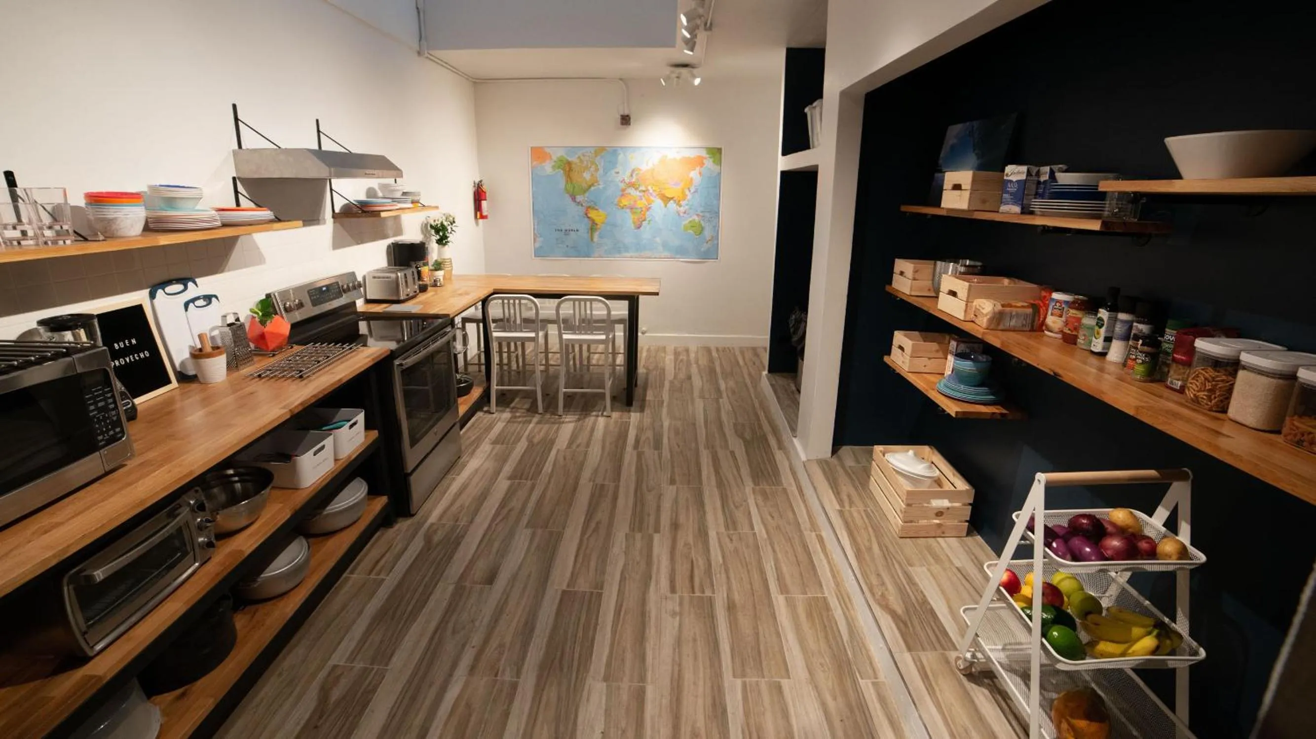 Communal kitchen in Santurcia Hostel