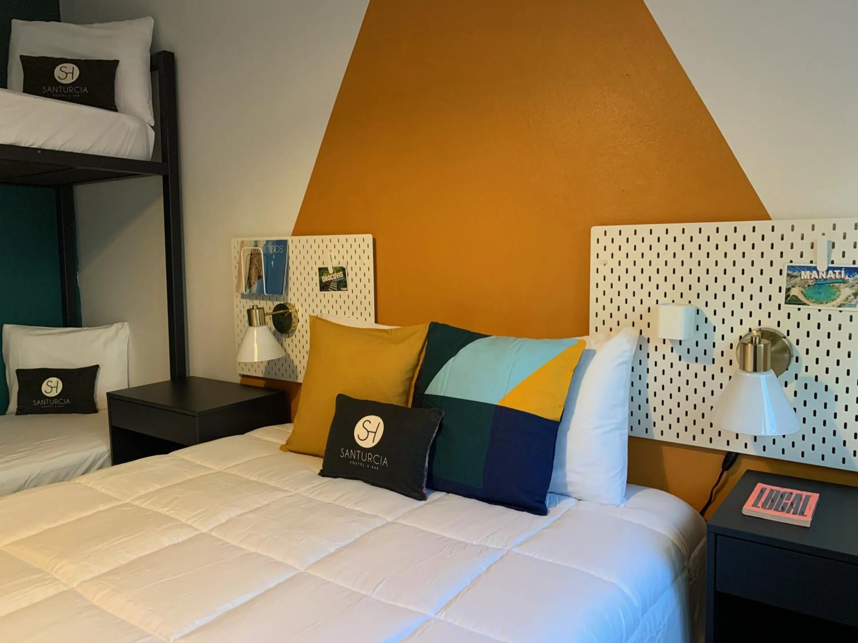 Decorative detail in Santurcia Hostel