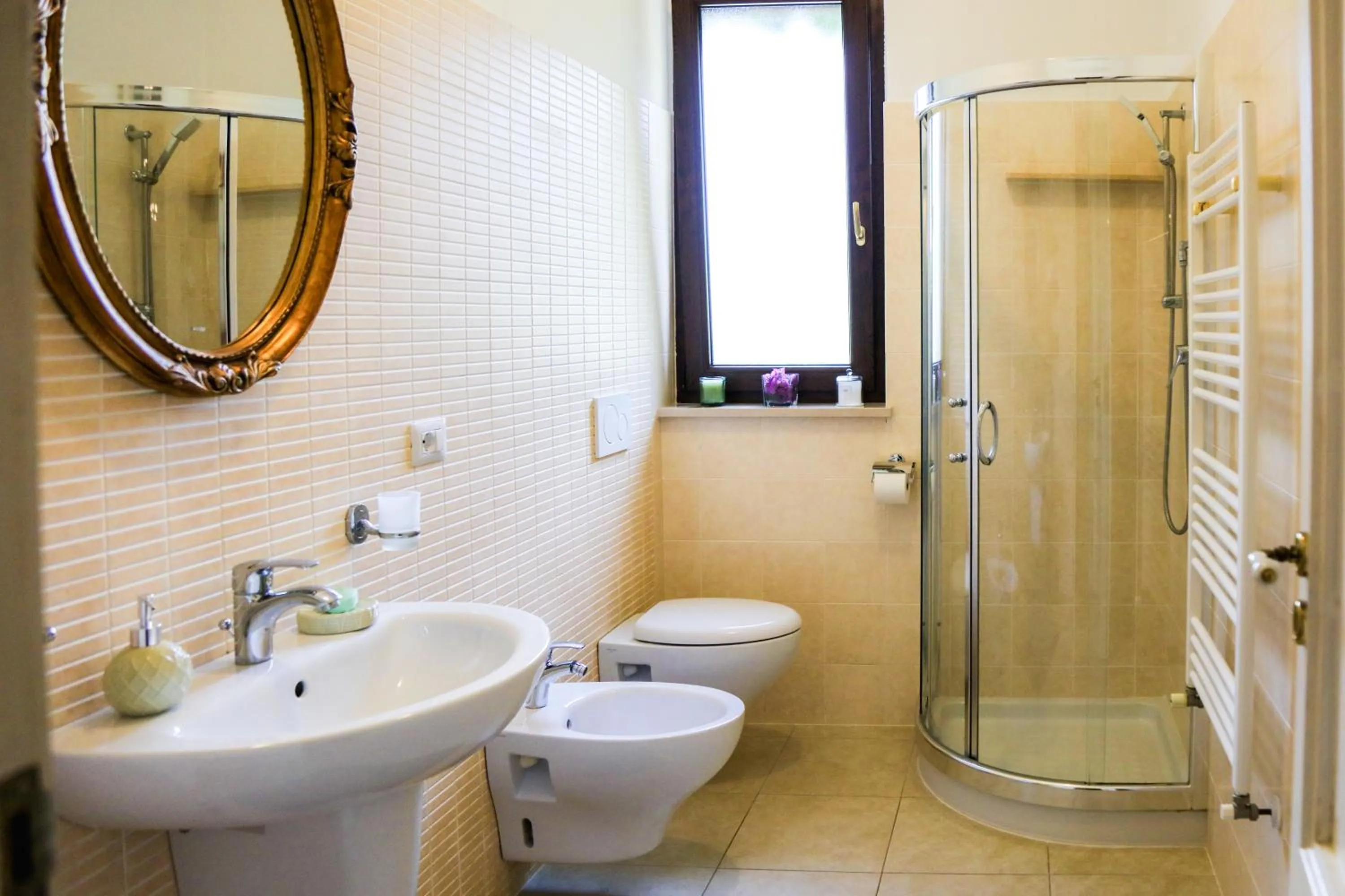 Shower in B&B Le Bianche