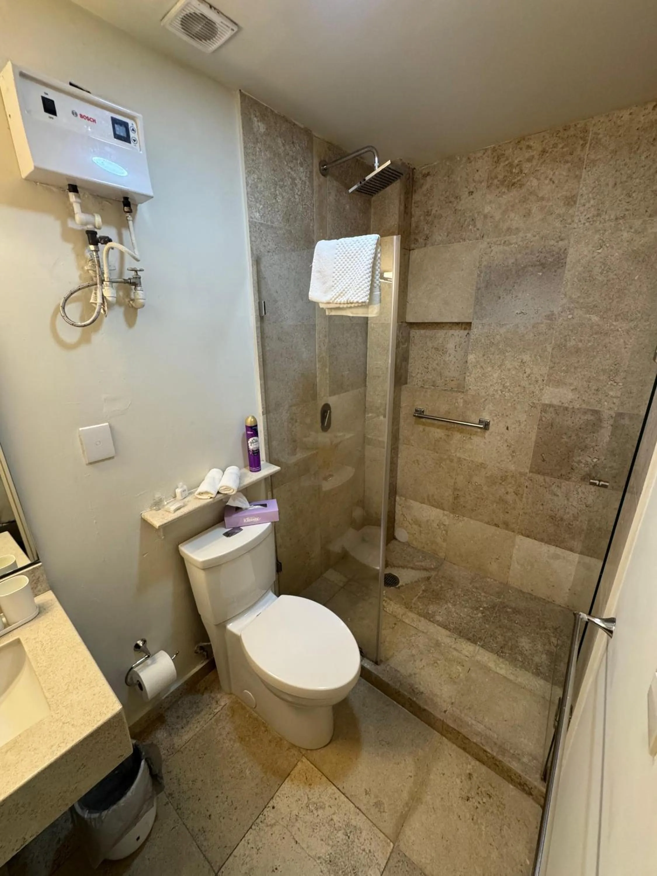 Bathroom in Hotel Casa Condesa Michoacan 113