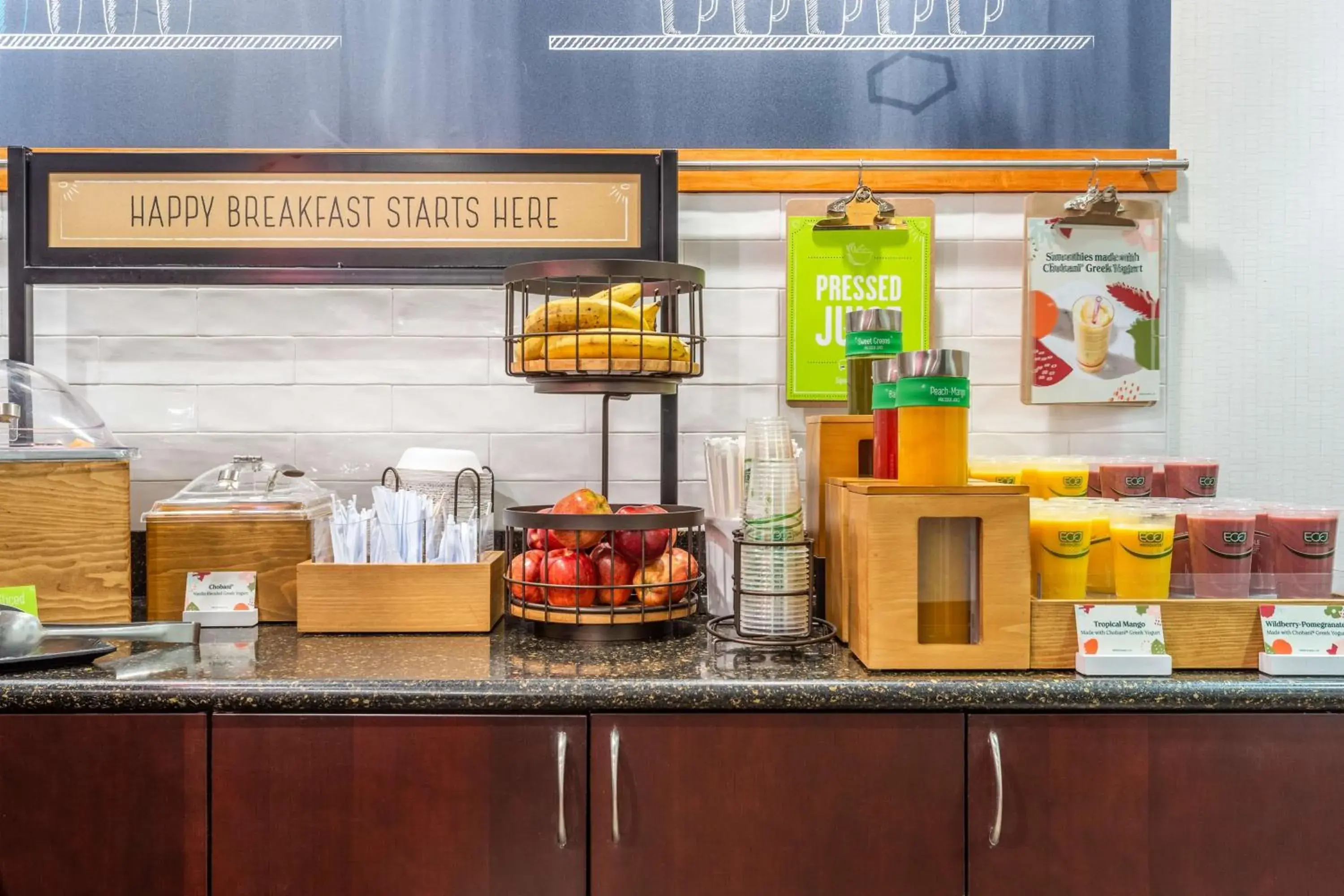 Breakfast in Hampton Inn Cedar Rapids Breakfast in Hampton Inn Cedar Rapids