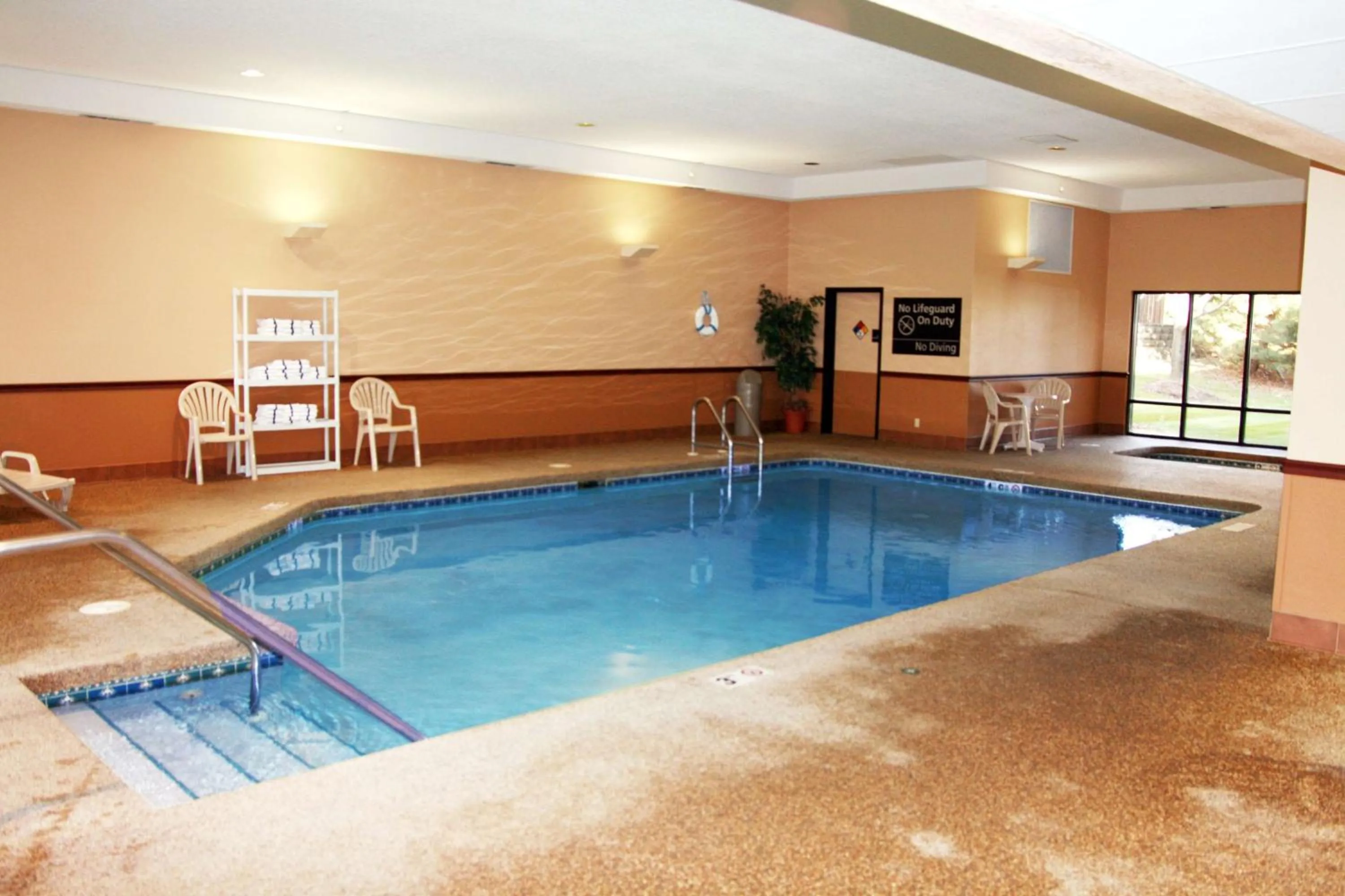 Pool view in Hampton Inn Cedar Rapids