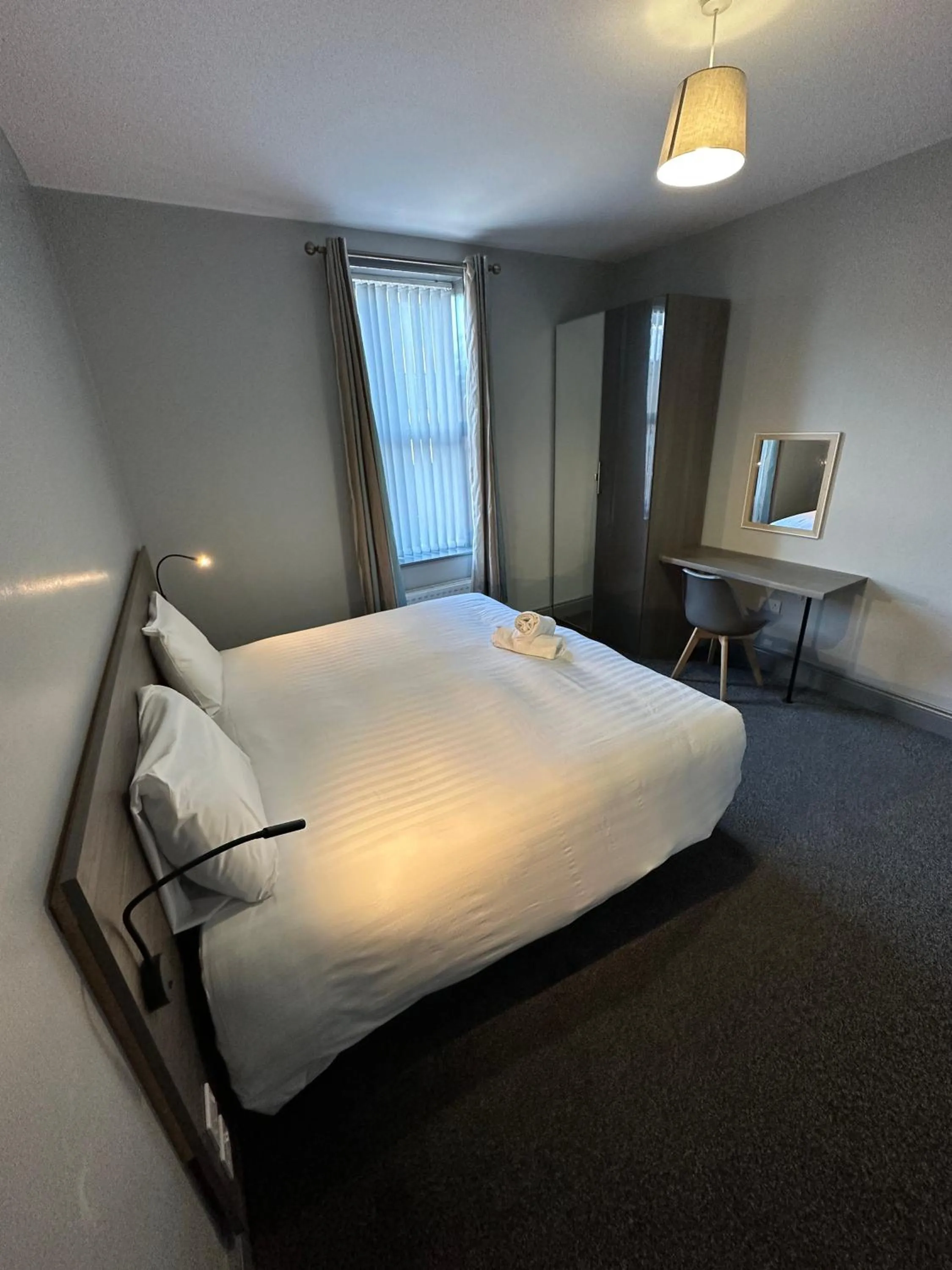 Bed in Bentinck Apartments