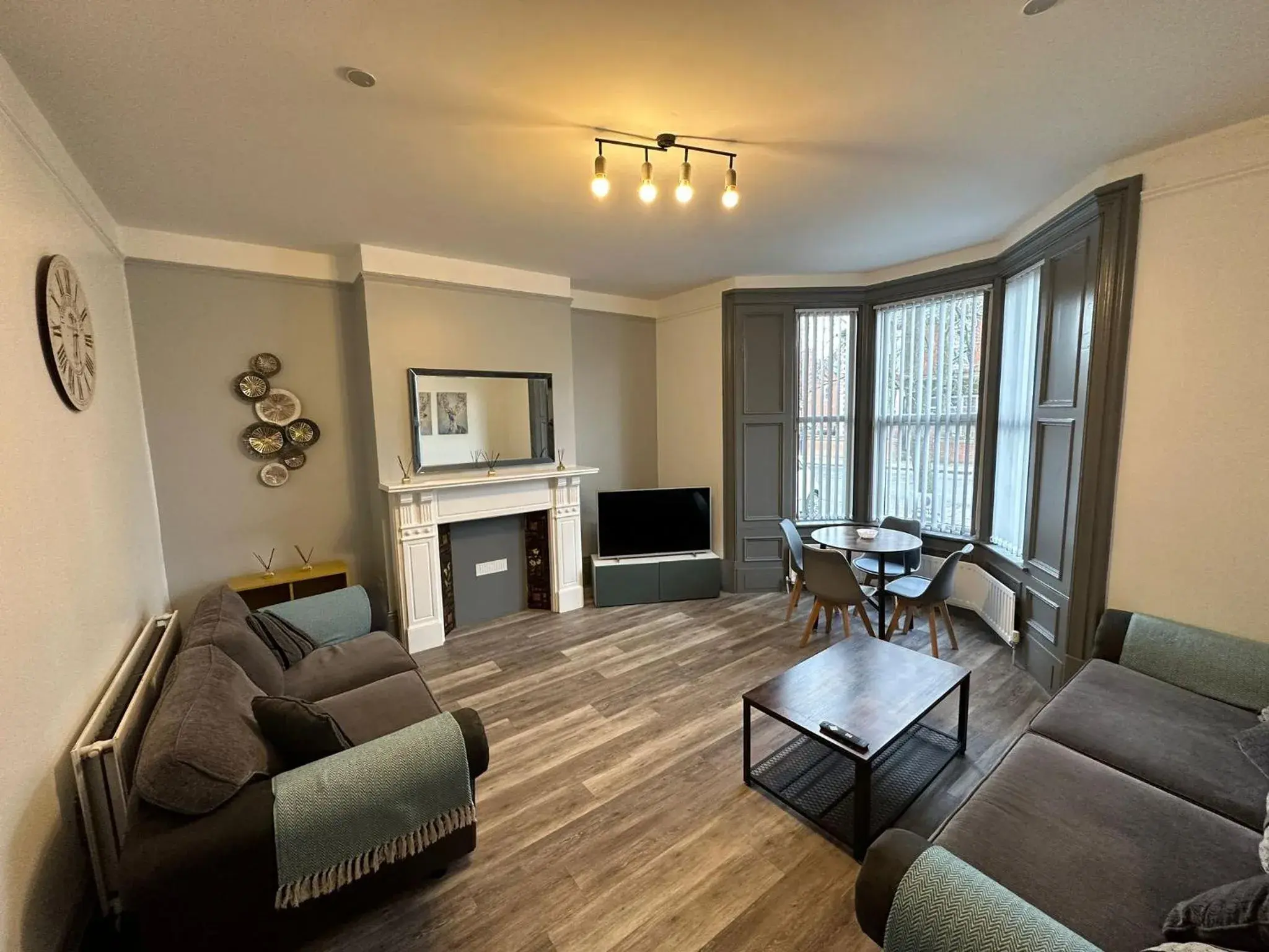 Two-Bedroom Apartment in Bentinck Apartments Two-Bedroom Apartment in Bentinck Apartments