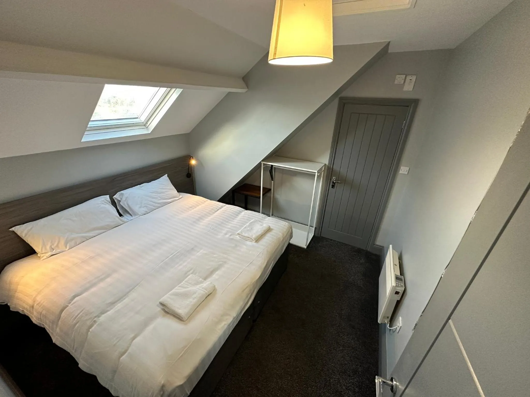 Bed in Bentinck Apartments