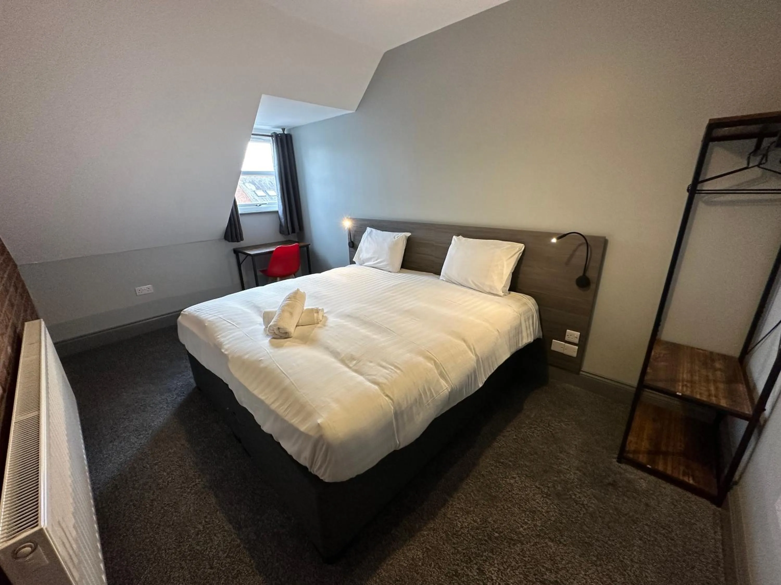 Bed in Bentinck Apartments