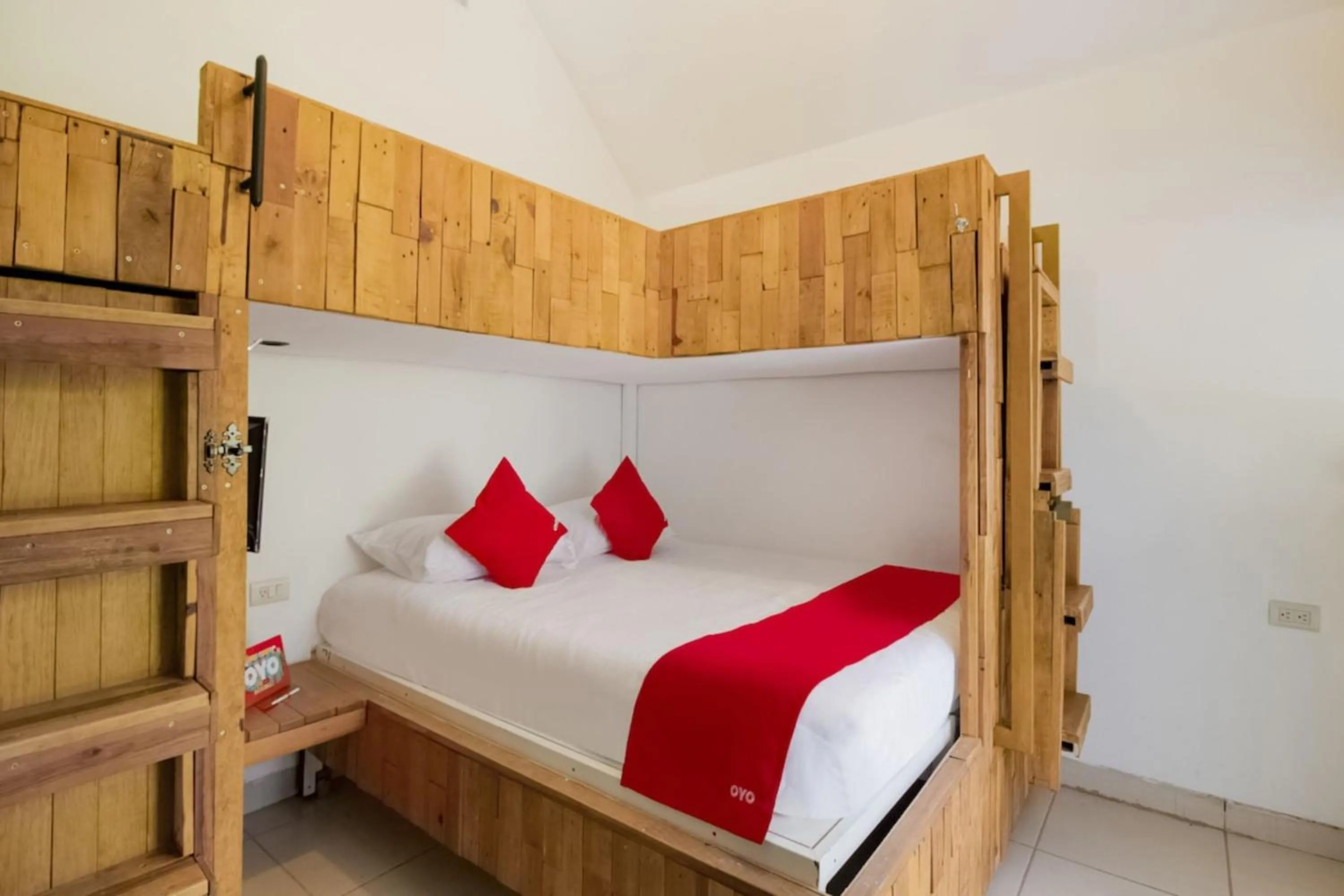 Bedroom, Bed in Capital O Hacienda Filadelfia, El Atorón, Irapuato