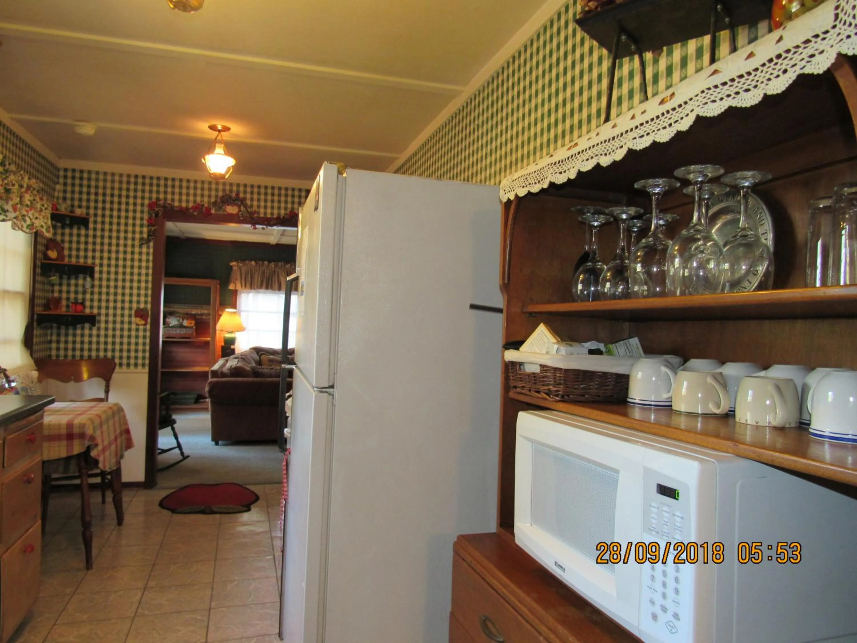 Kitchen or kitchenette in Apple Bear Cabin