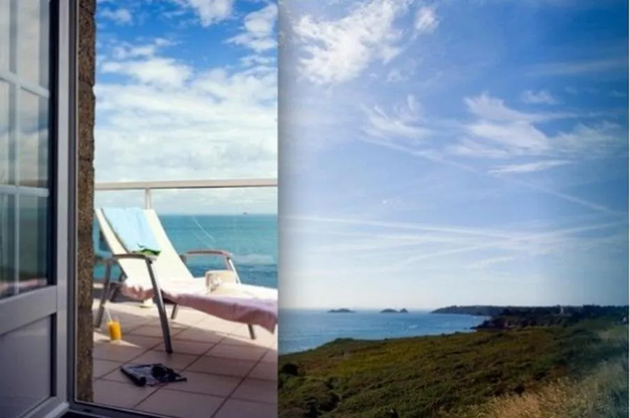 Balcony/Terrace in Hôtel de la Pointe du Grouin
