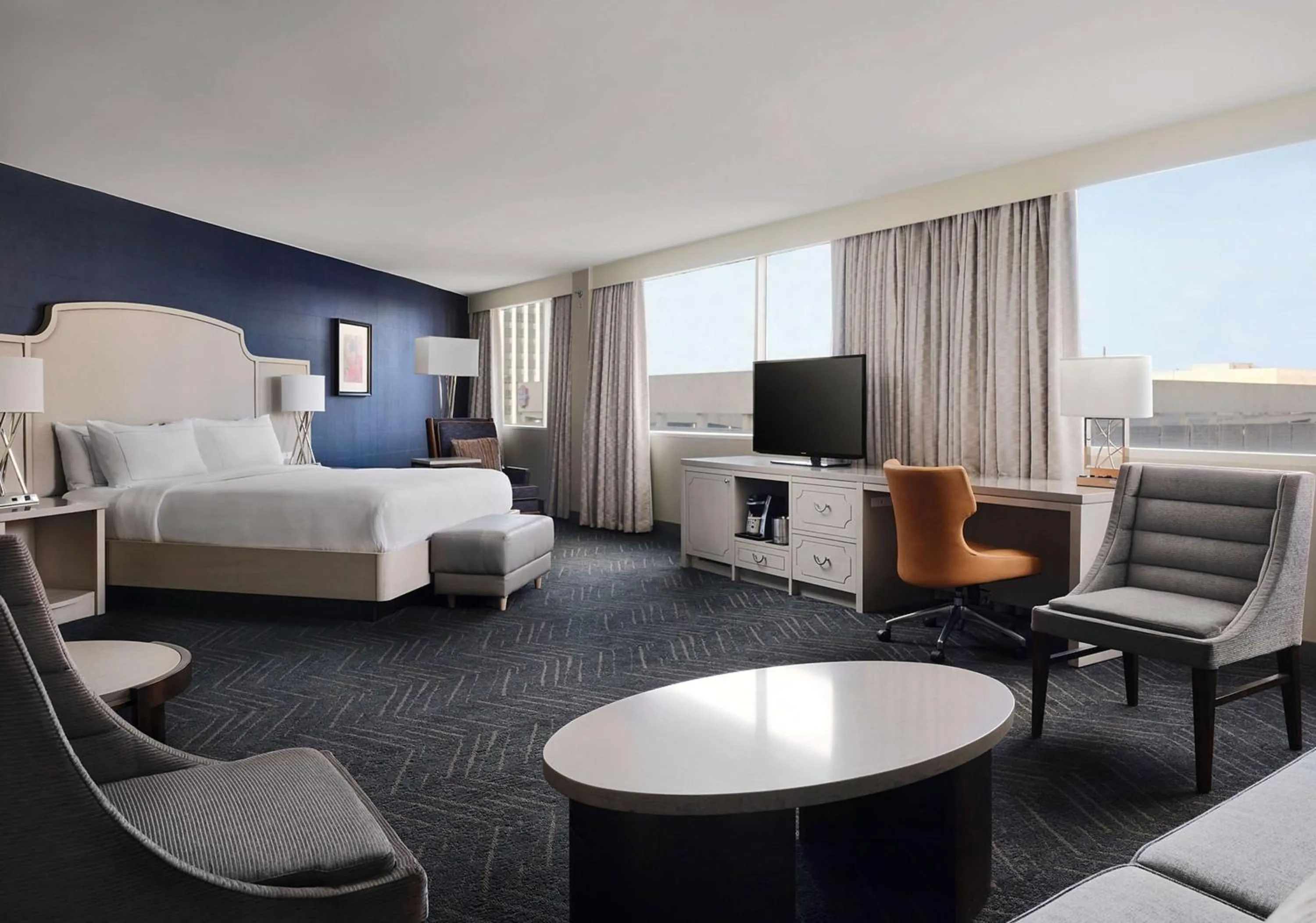 Bedroom, Bed in DoubleTree by Hilton Hotel Nashville Downtown