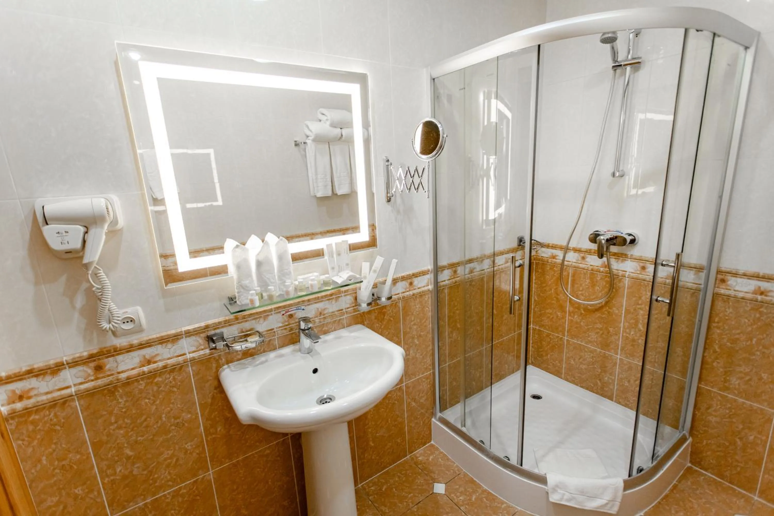 Shower in Hotel Grand Samarkand Superior - A