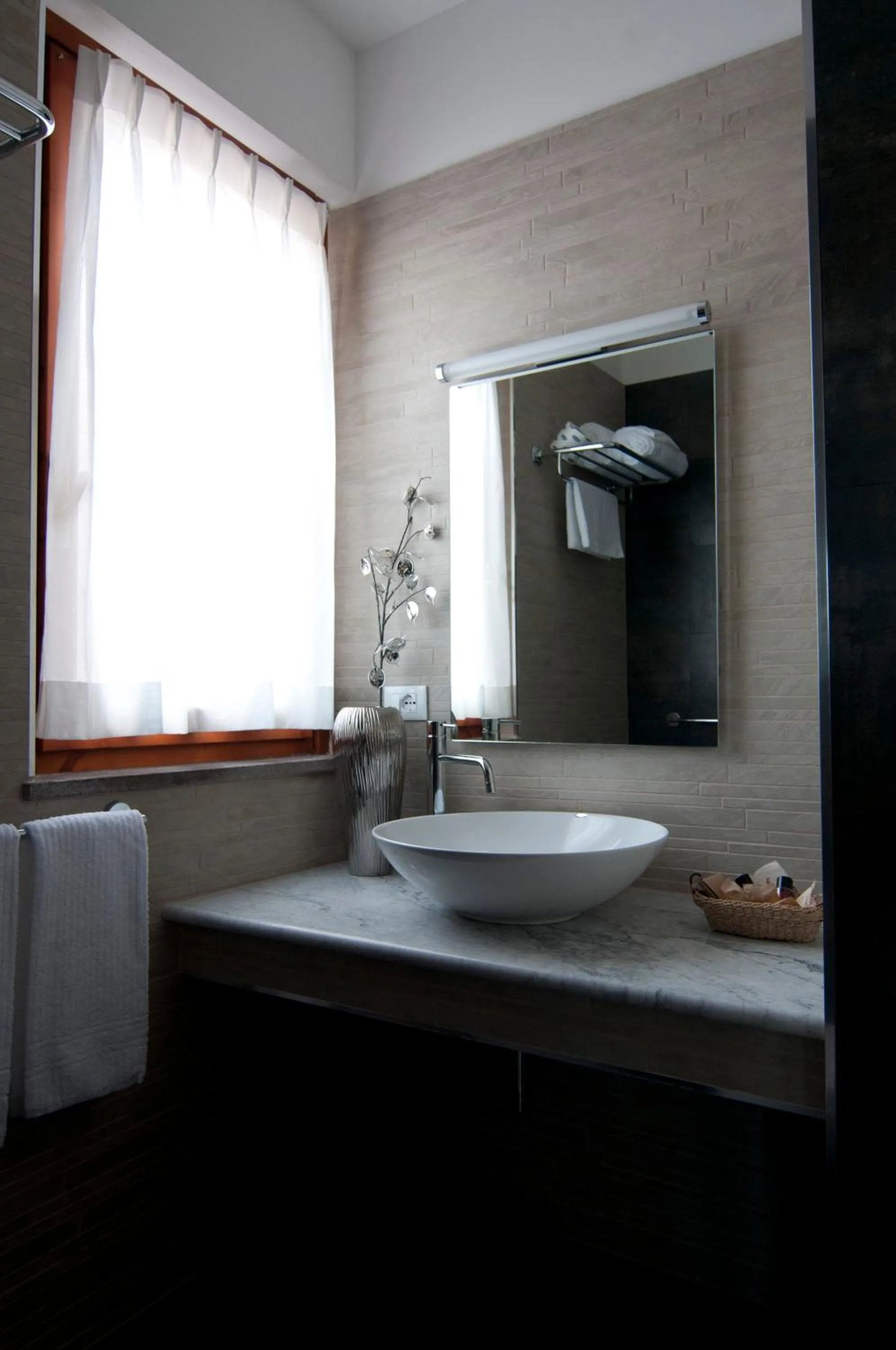 Bathroom in Queen Hotel