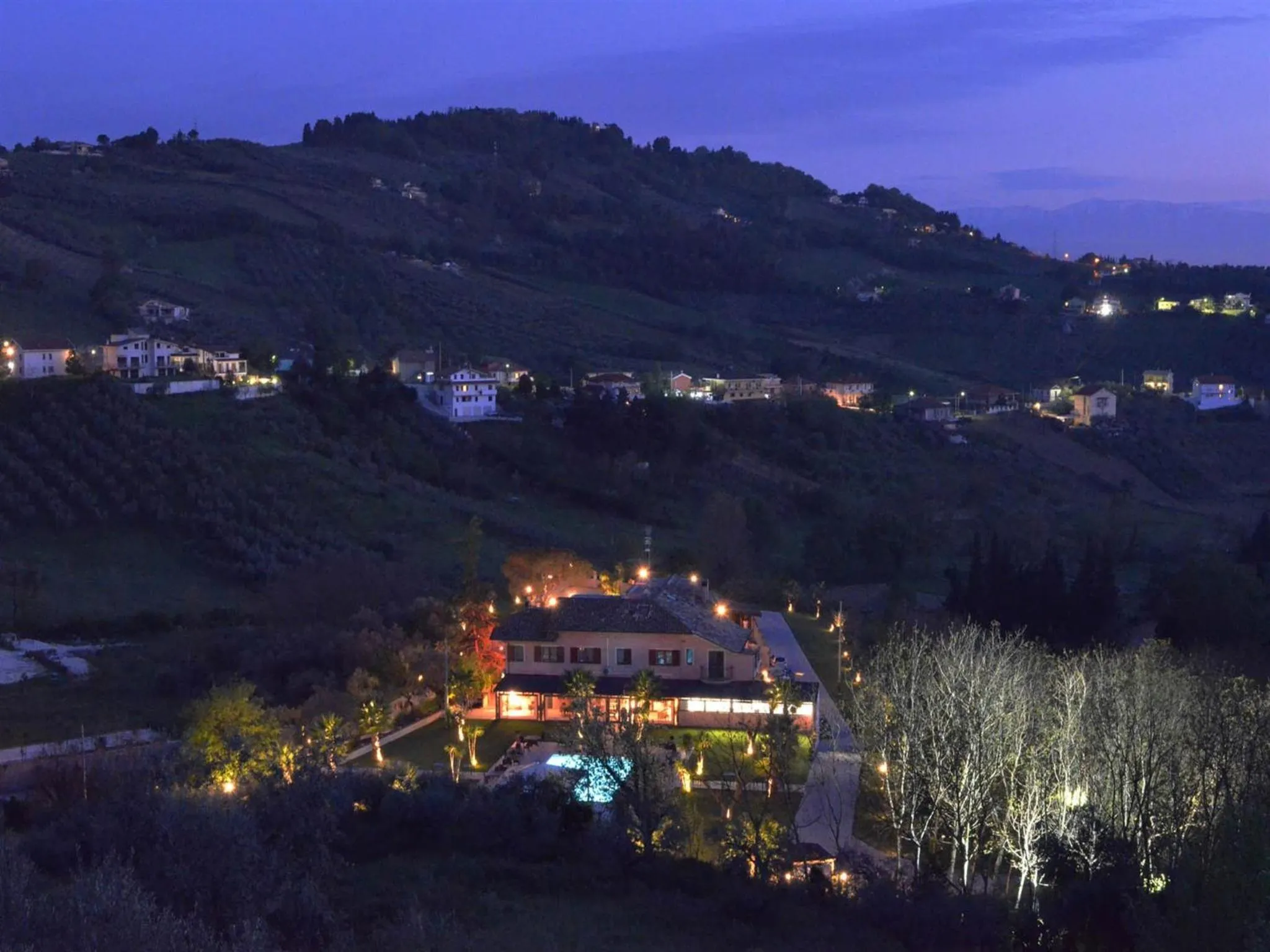 Neighbourhood in Queen Hotel