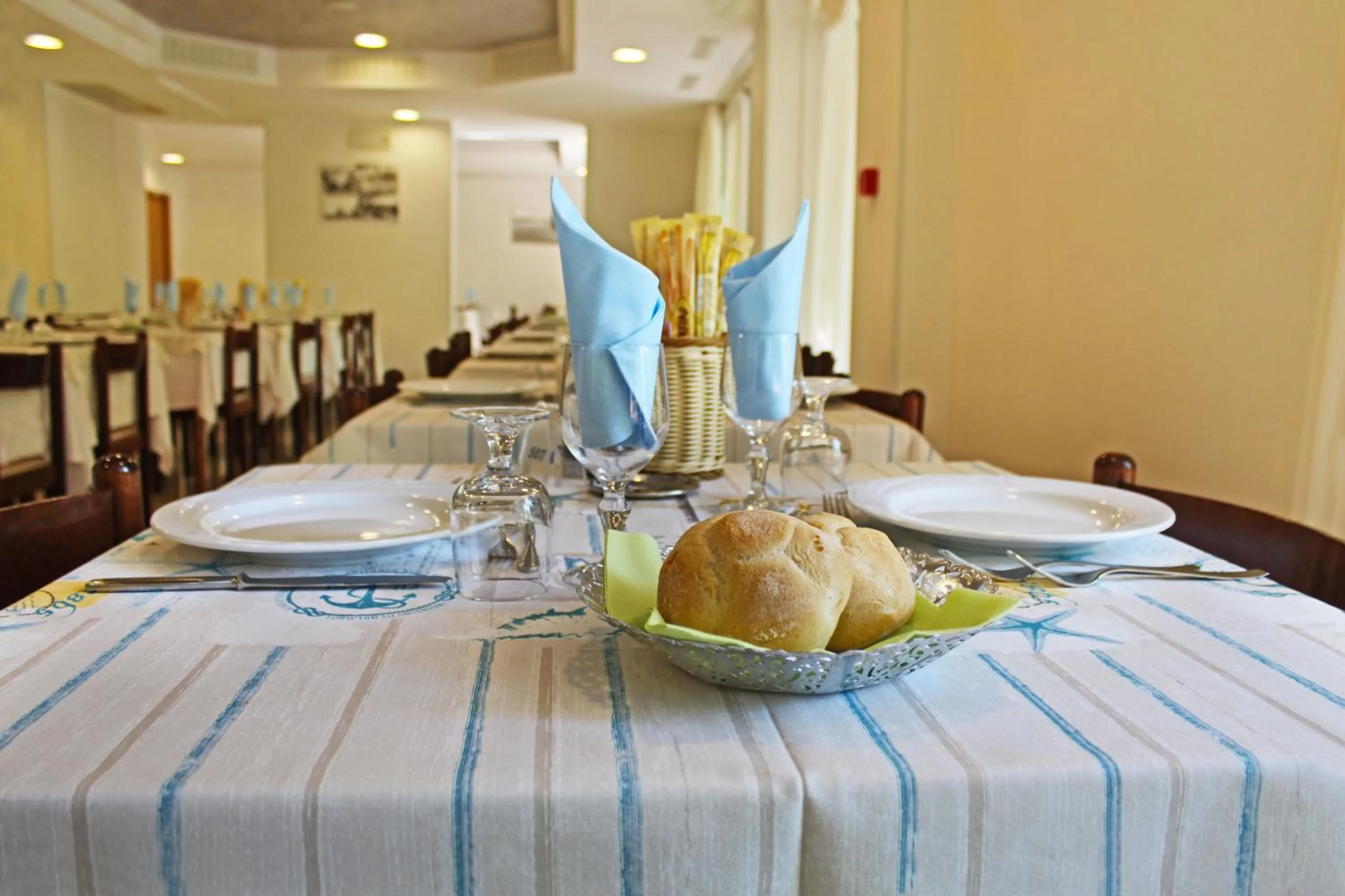 Restaurant/places to eat in Hotel Silvia