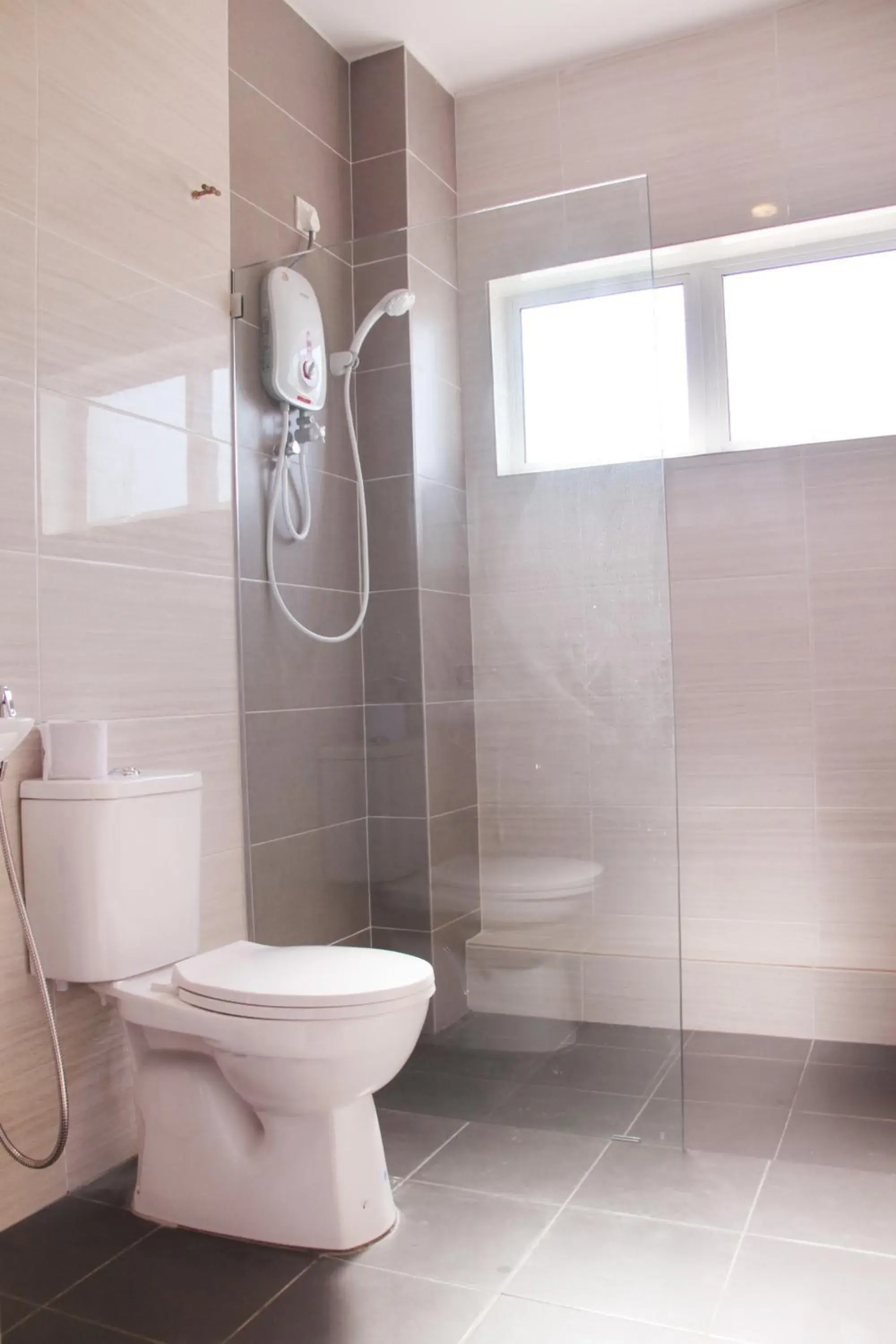 Toilet in Gergasi Inn Toilet in Gergasi Inn