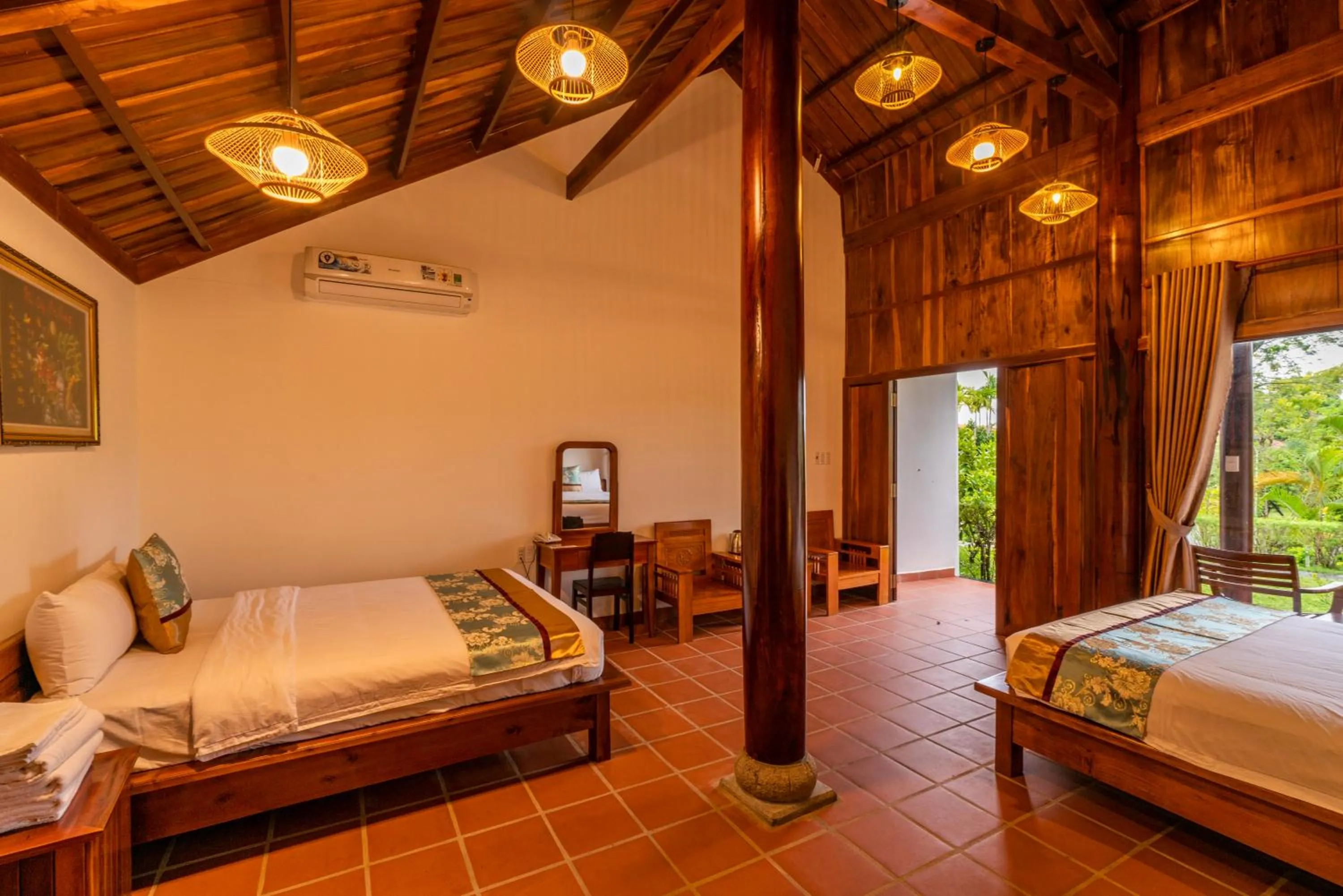 Photo of the whole room, Bed in Maison Du VietNam Resort & Spa
