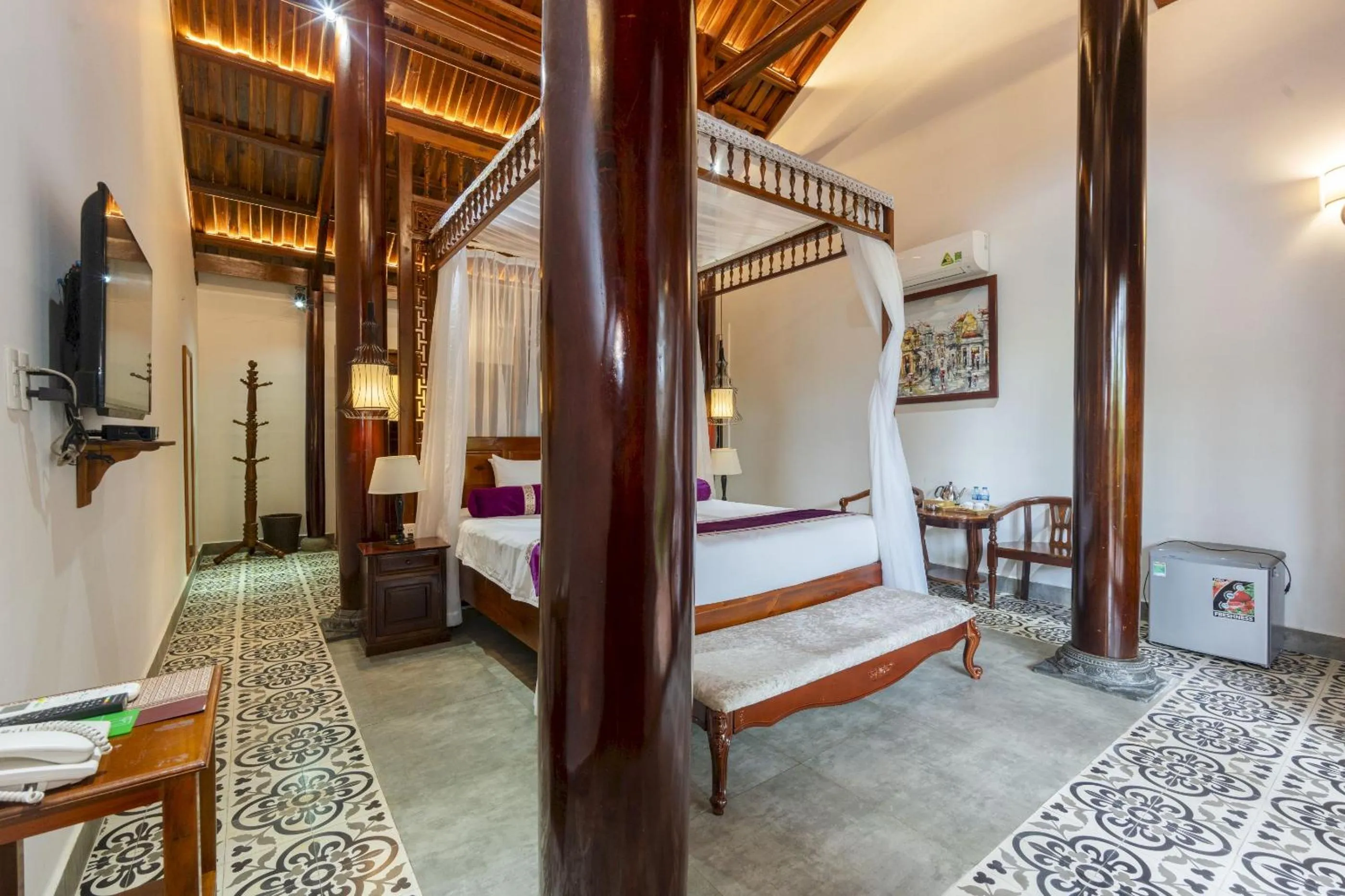 Photo of the whole room, Bed in Maison Du VietNam Resort & Spa