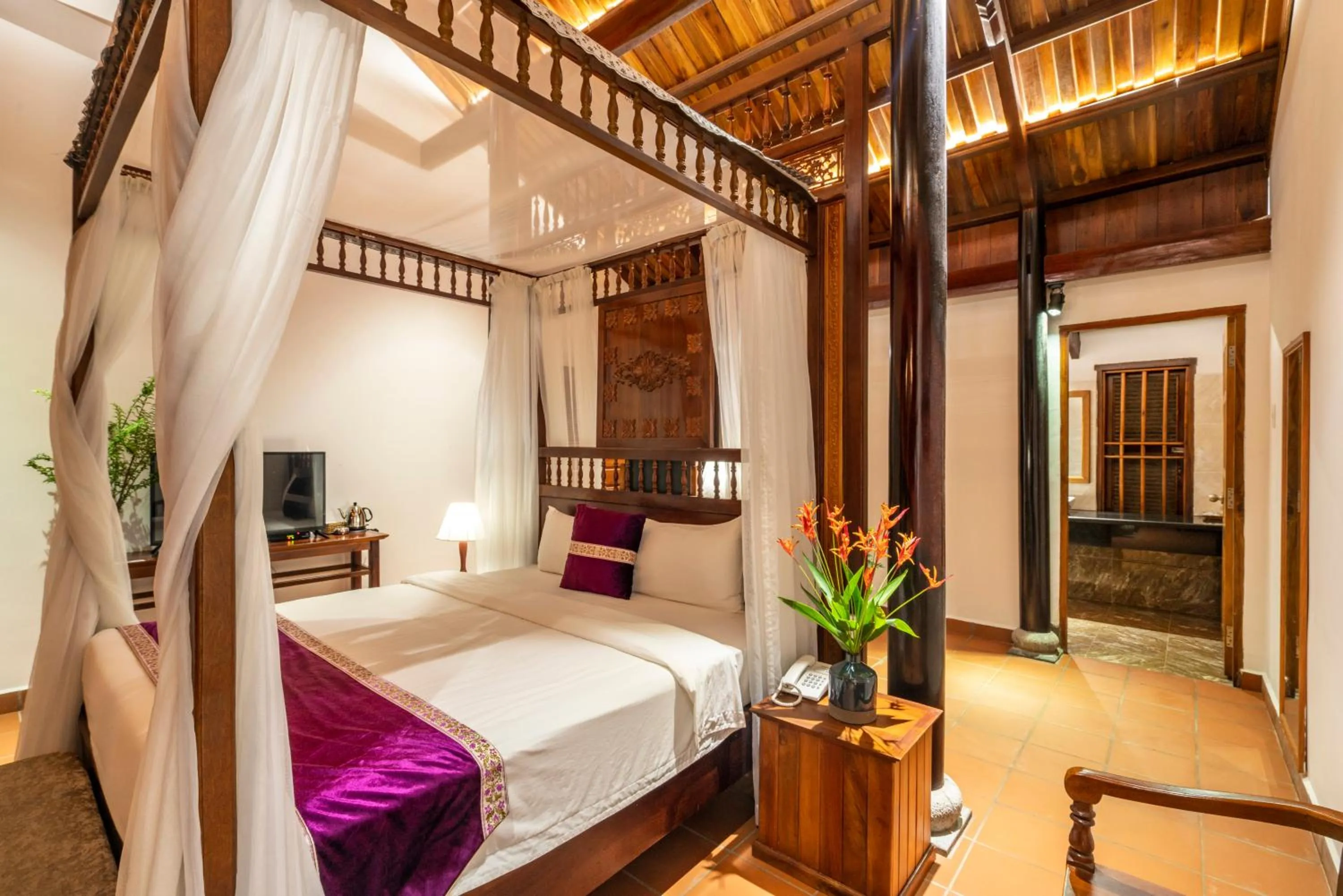 Photo of the whole room, Bed in Maison Du VietNam Resort & Spa