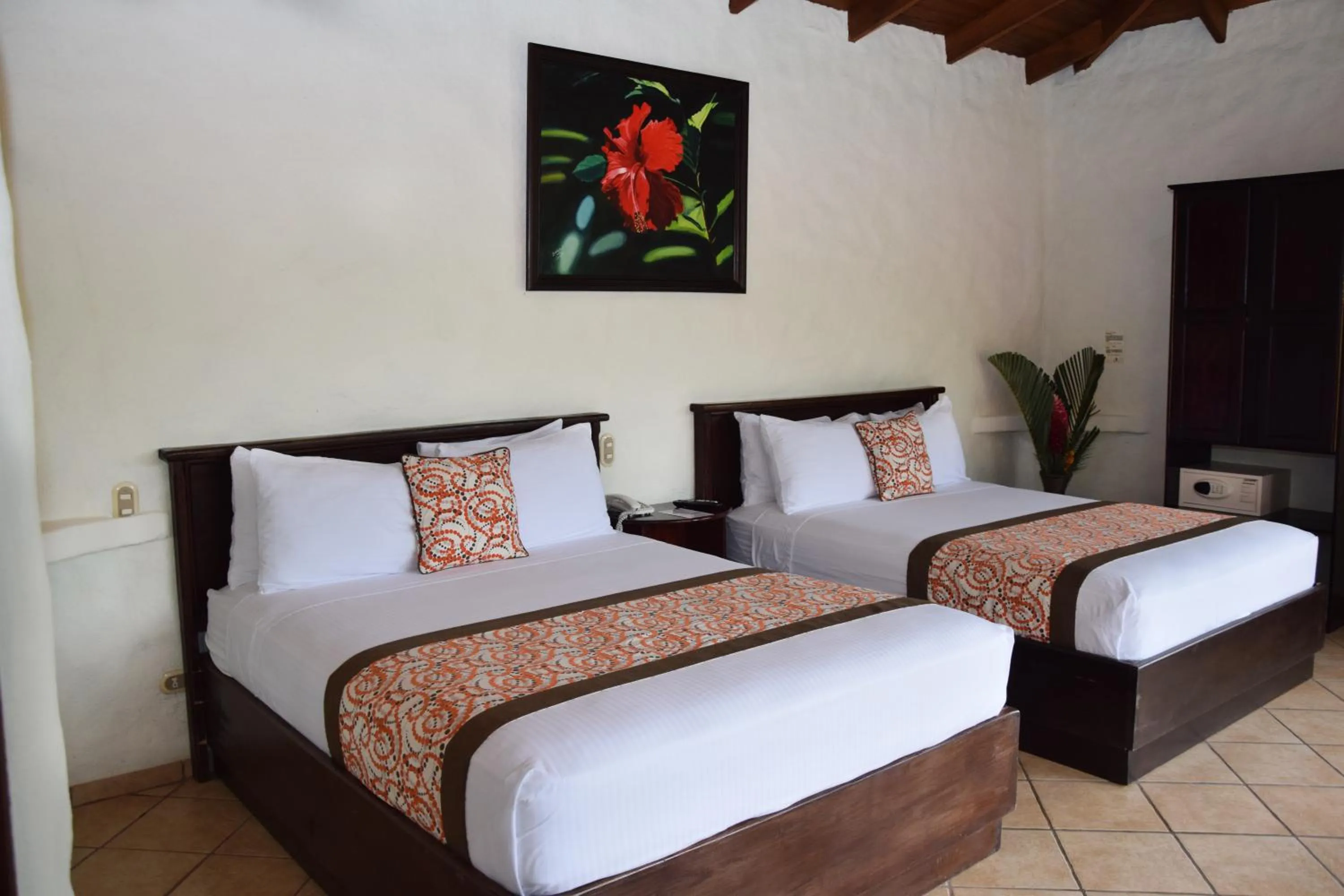 Bed in Arenal Volcano Inn