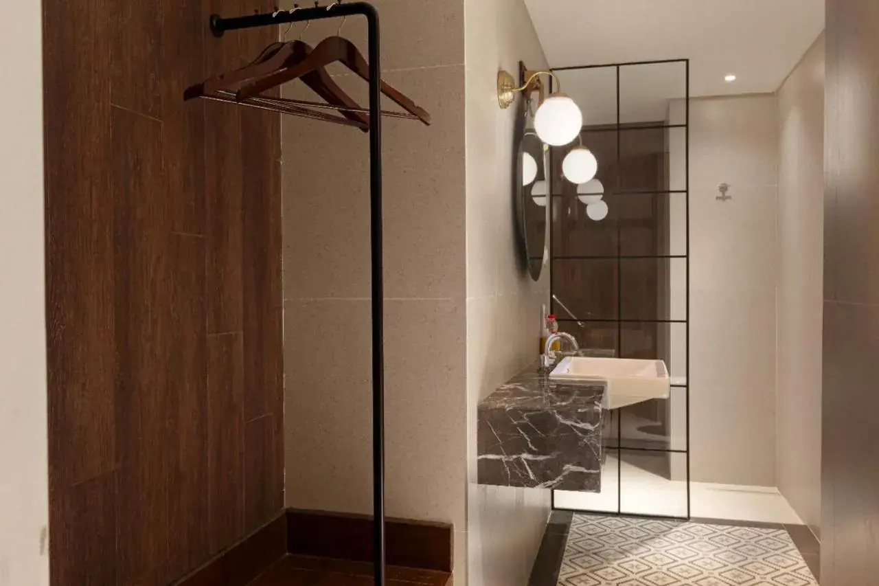 Suite in Kampi Hotel Tunjungan - Surabaya Suite in Kampi Hotel Tunjungan - Surabaya