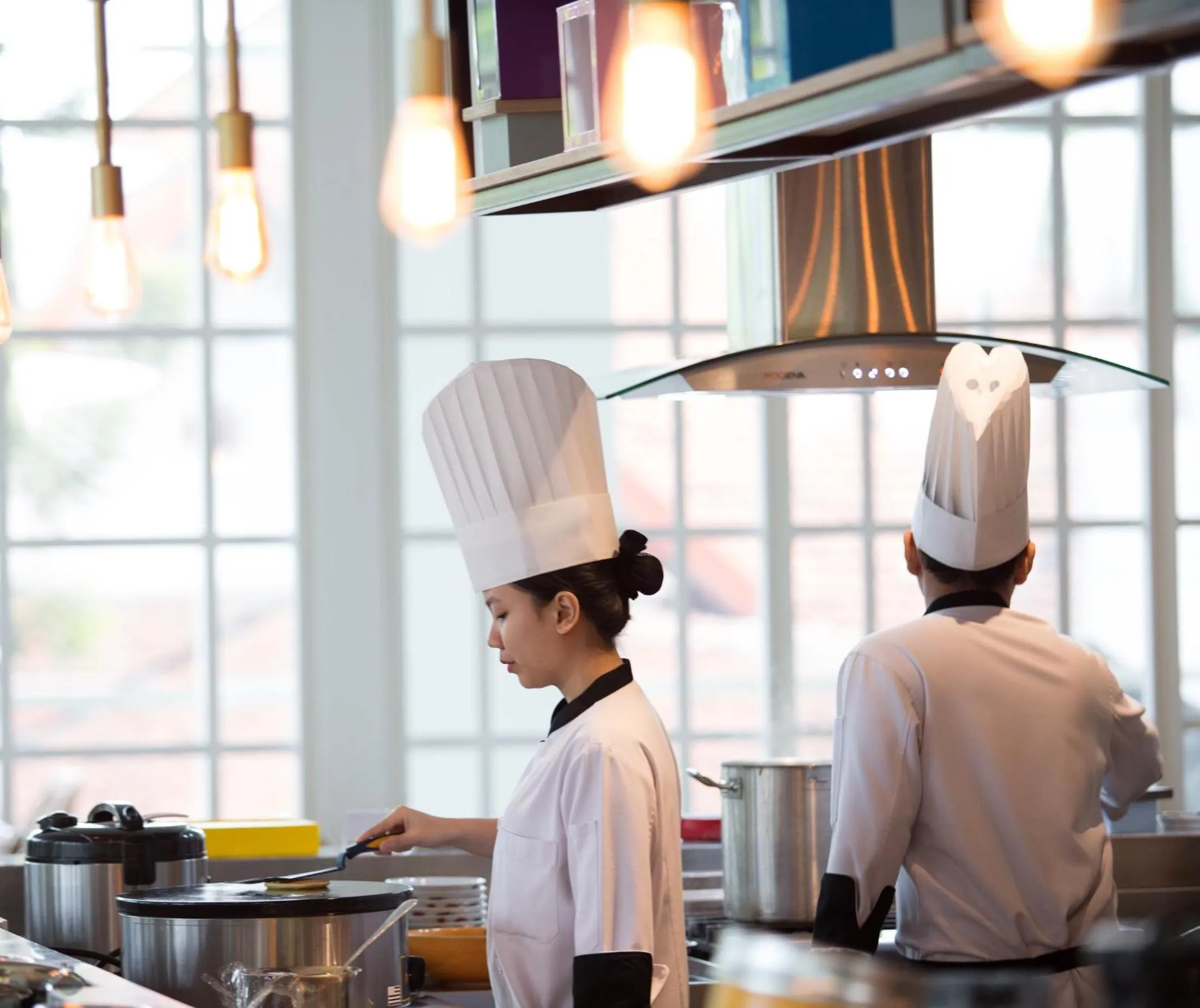 Restaurant/places to eat in Kampi Hotel Tunjungan - Surabaya