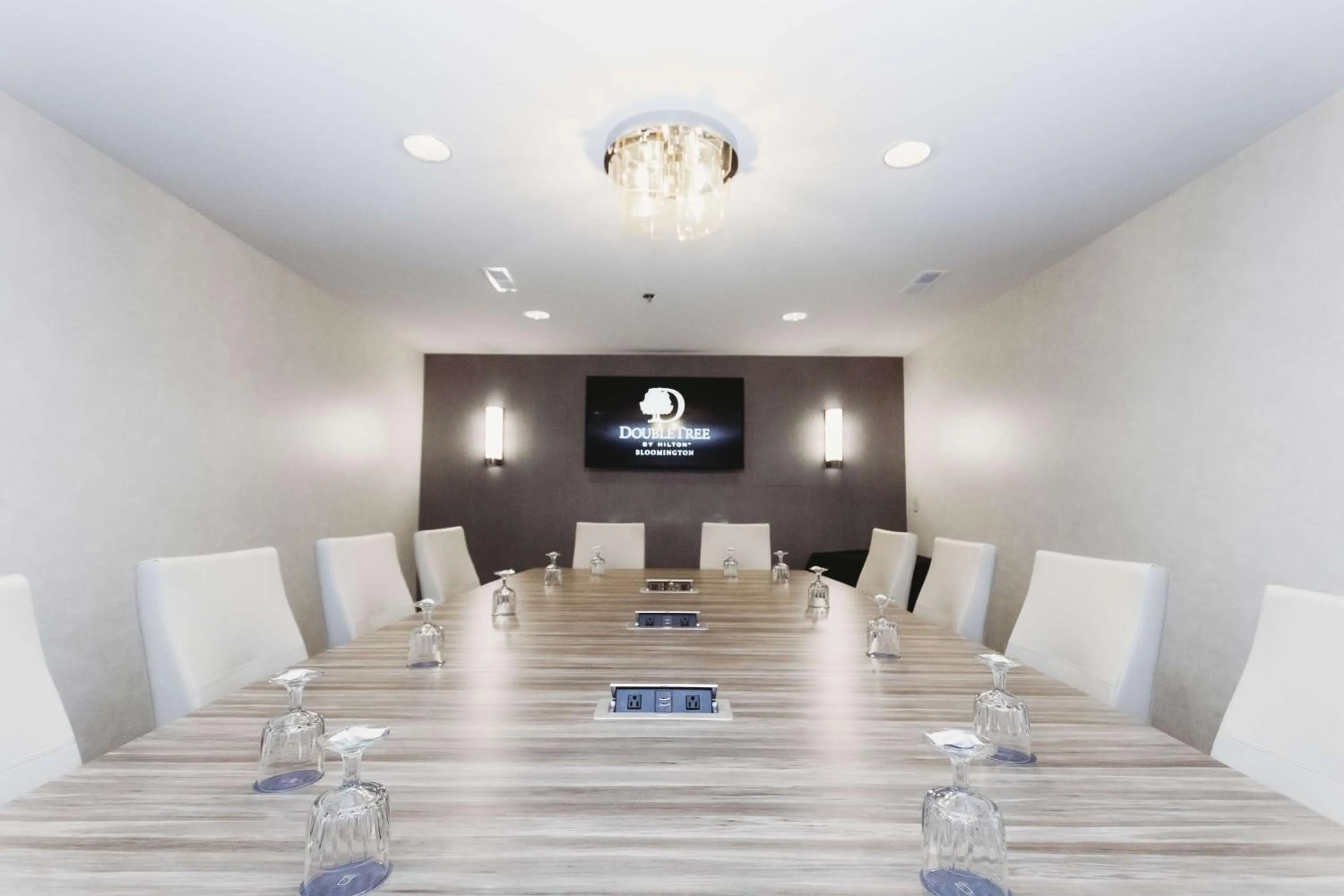 Meeting/conference room in DoubleTree by Hilton Bloomington