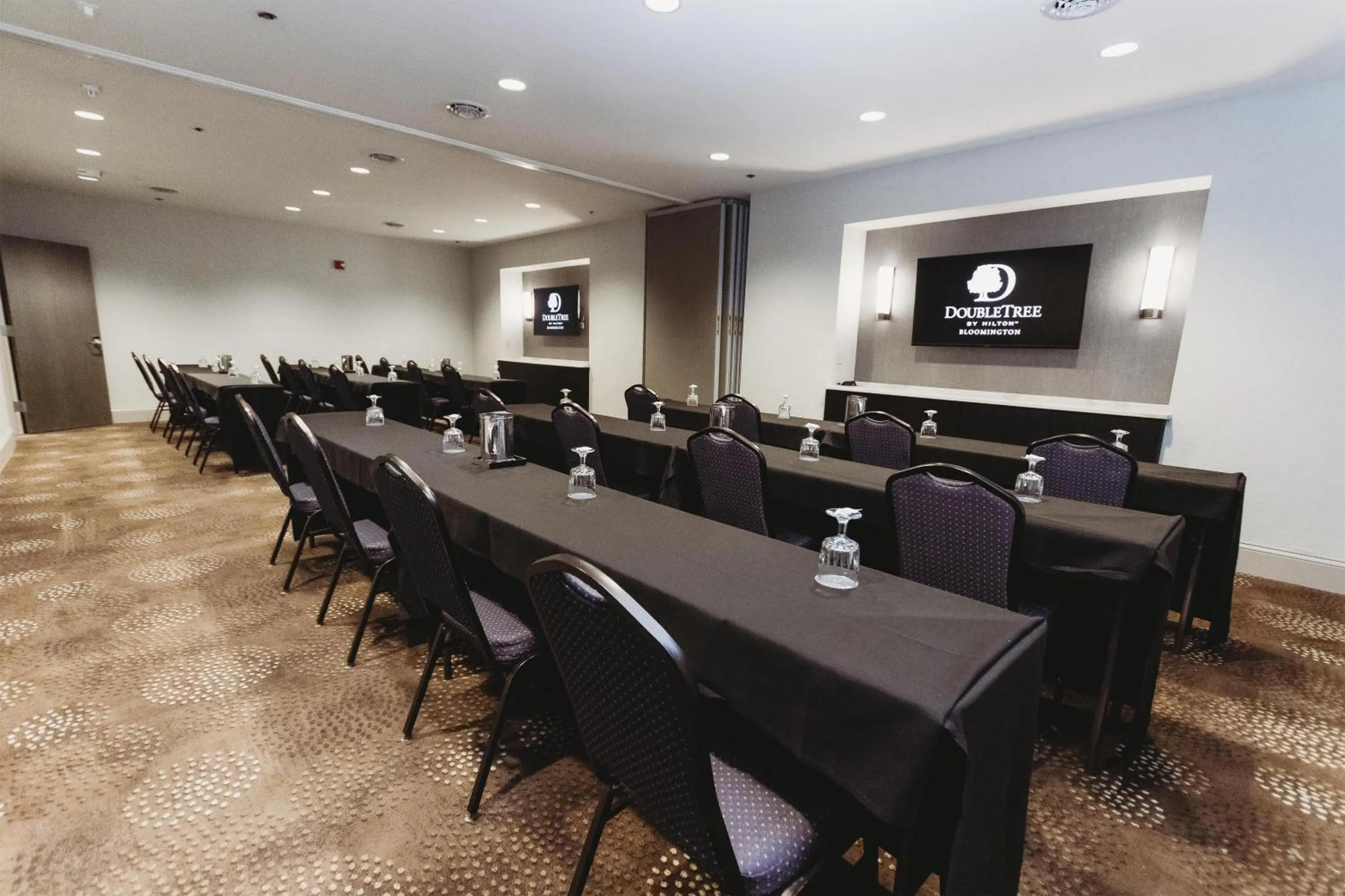 Meeting/conference room in DoubleTree by Hilton Bloomington