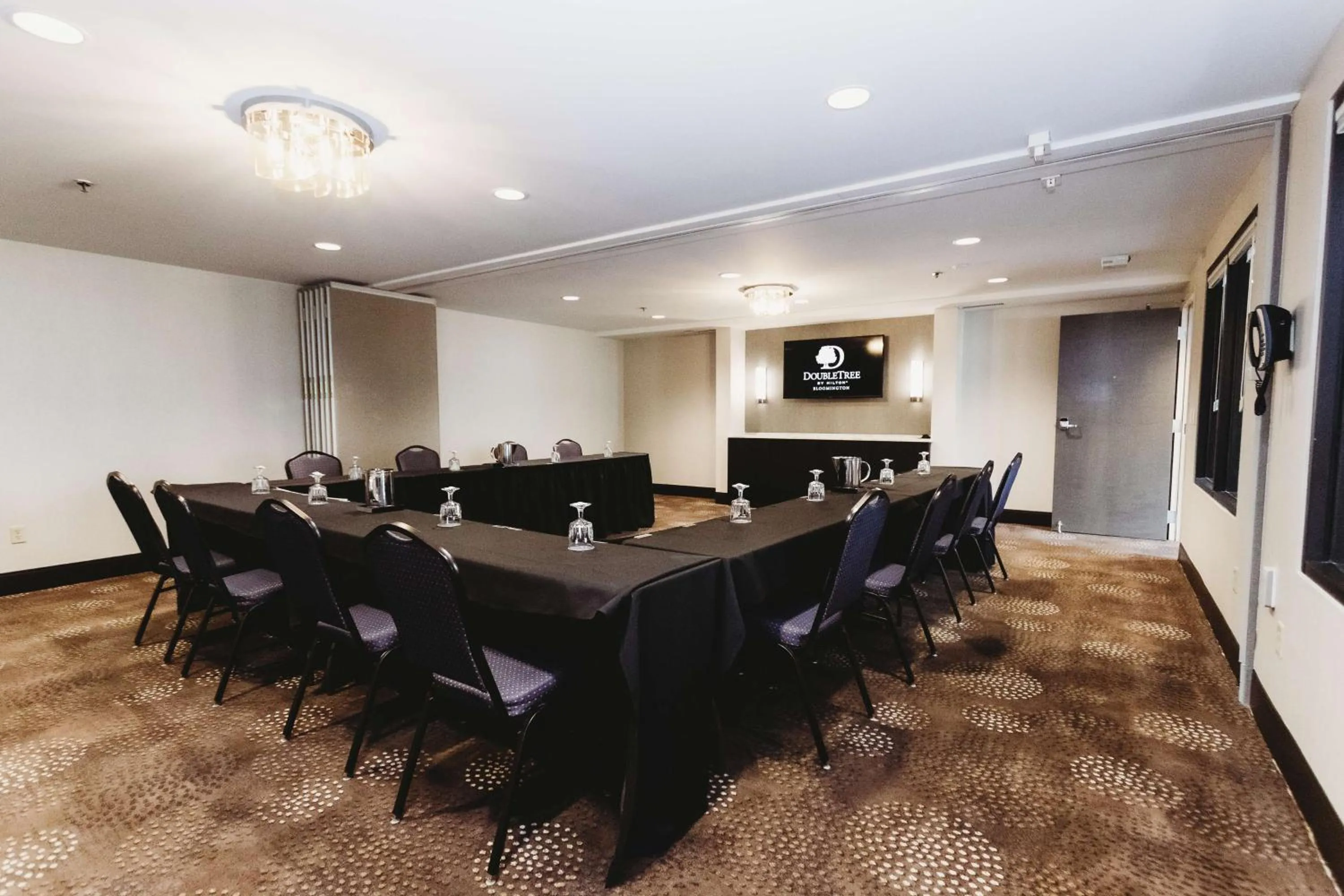 Meeting/conference room in DoubleTree by Hilton Bloomington