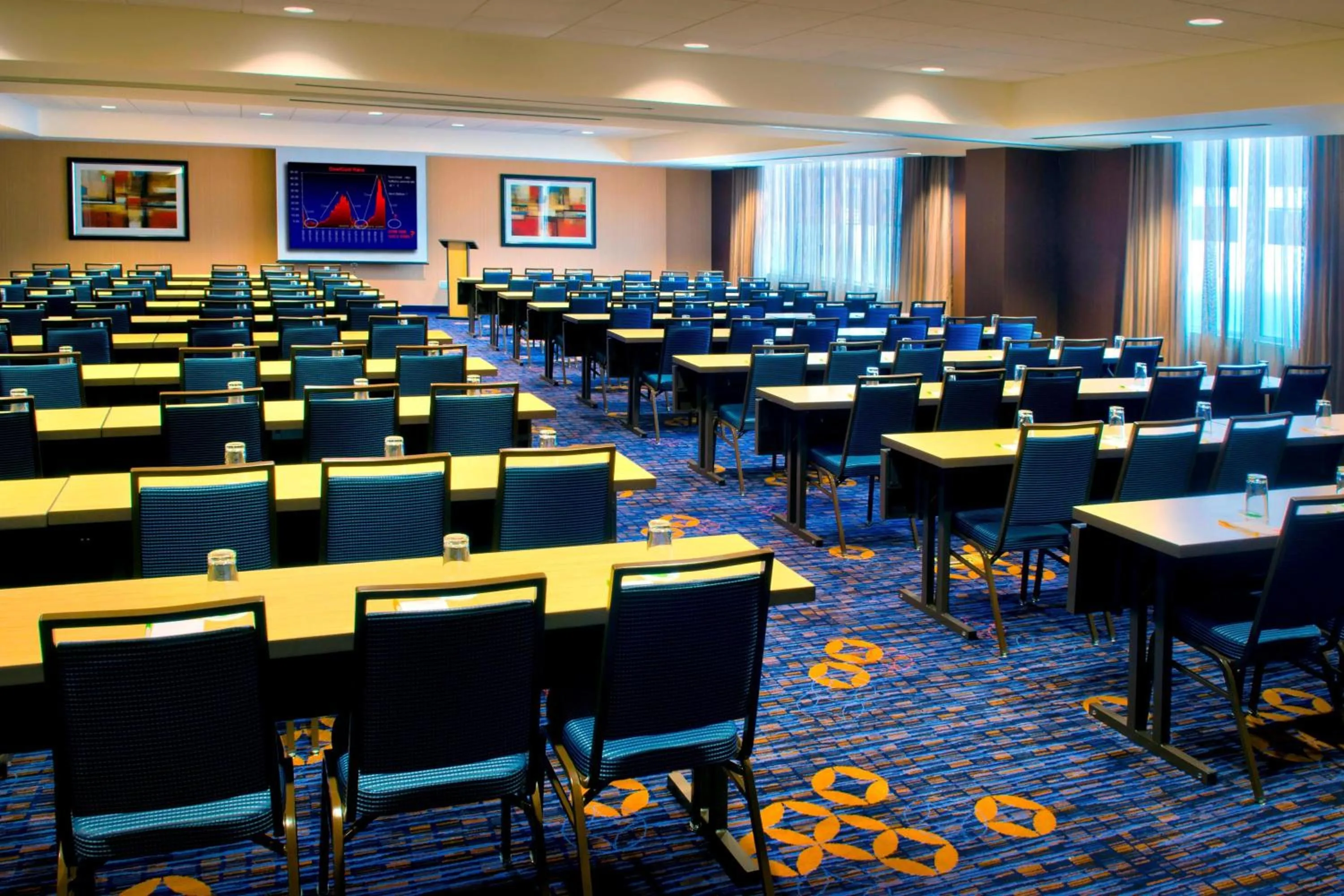 Meeting/conference room in Courtyard by Marriott Newark Downtown