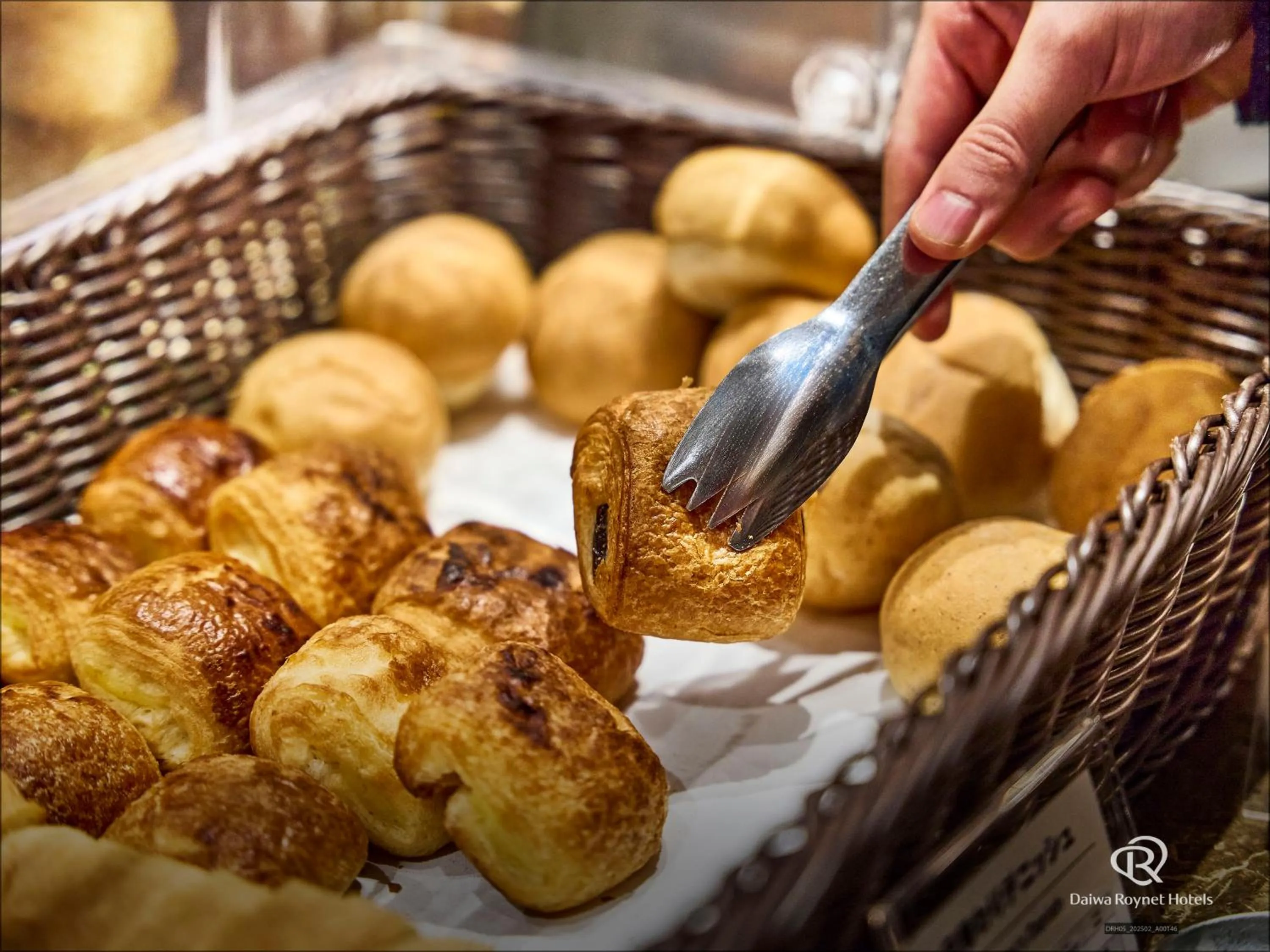 Breakfast in DEL style Osaka-Shinsaibashi by Daiwa Roynet Hotel