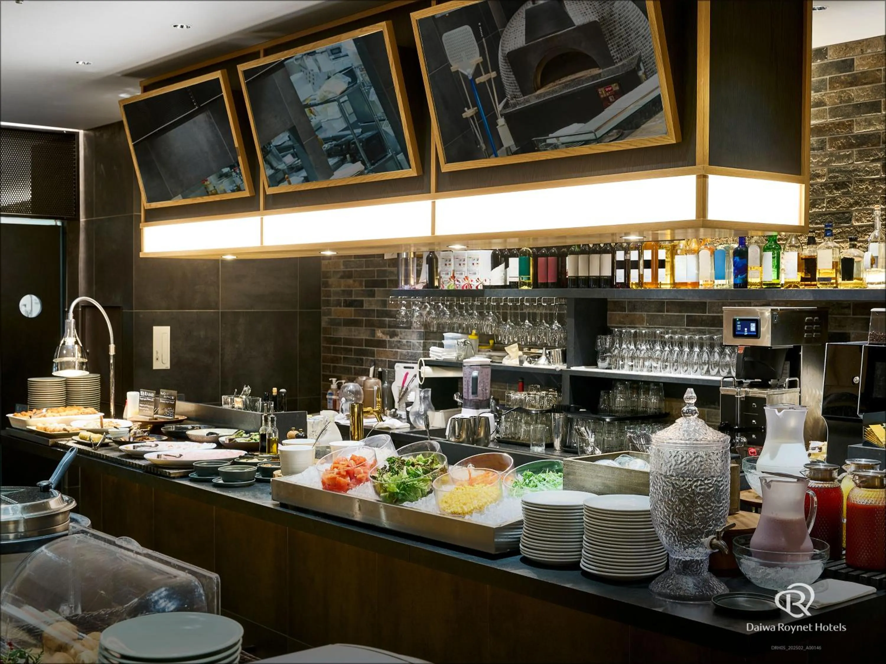 Breakfast in DEL style Osaka-Shinsaibashi by Daiwa Roynet Hotel