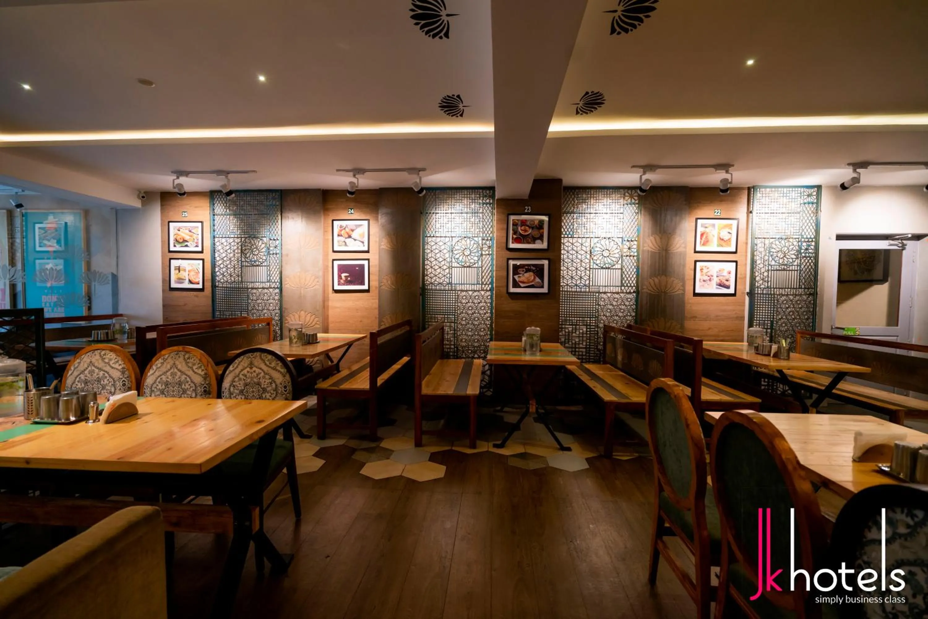 Restaurant/places to eat in JK HOTELS
