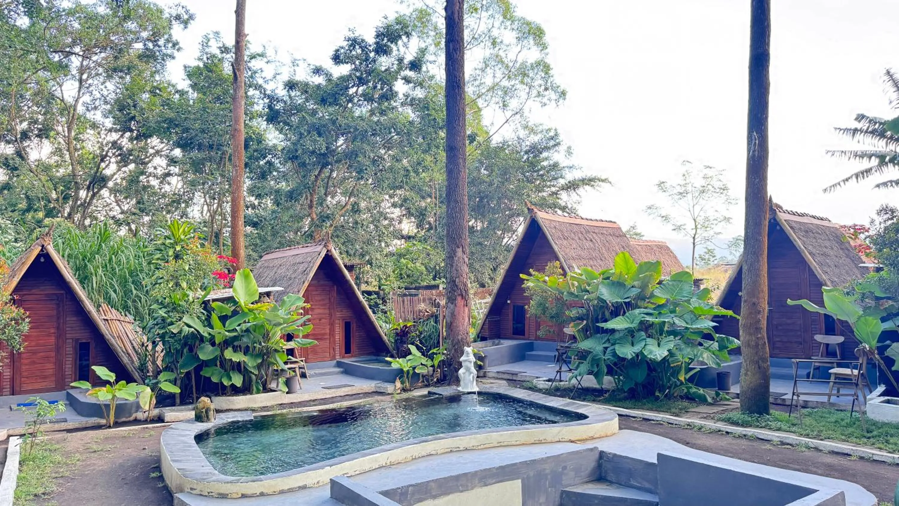 Triangle House and hot spring