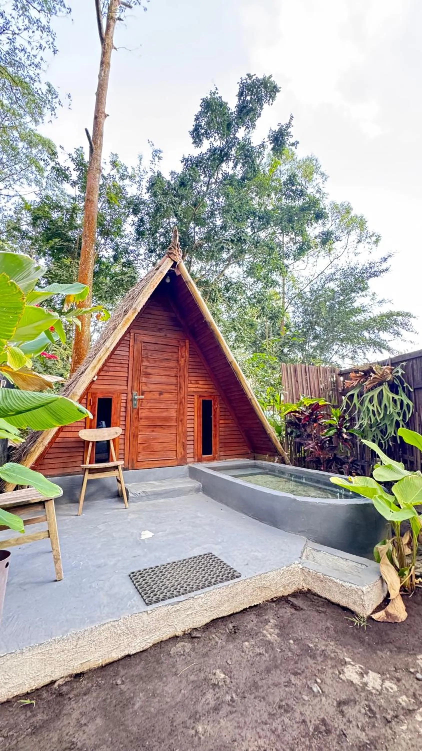 Triangle House and hot spring
