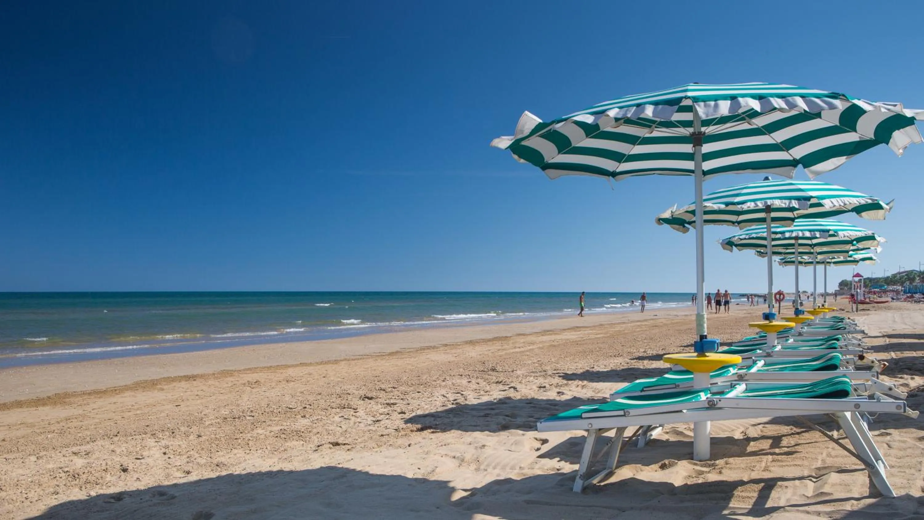 Beach in Zagare Residence