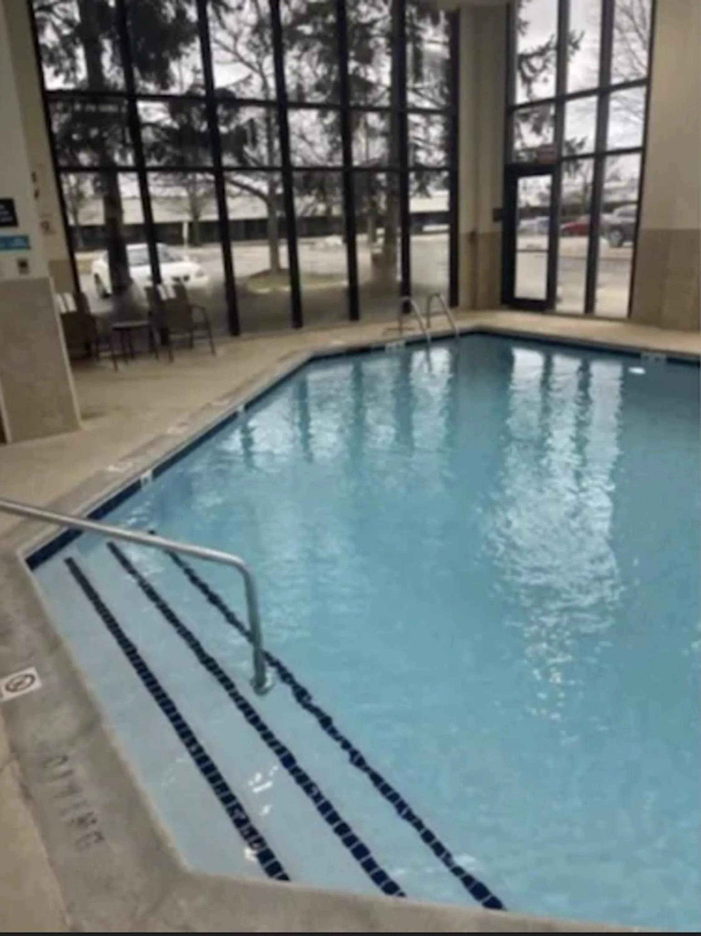 Swimming pool in Hampton Inn Ann Arbor - North