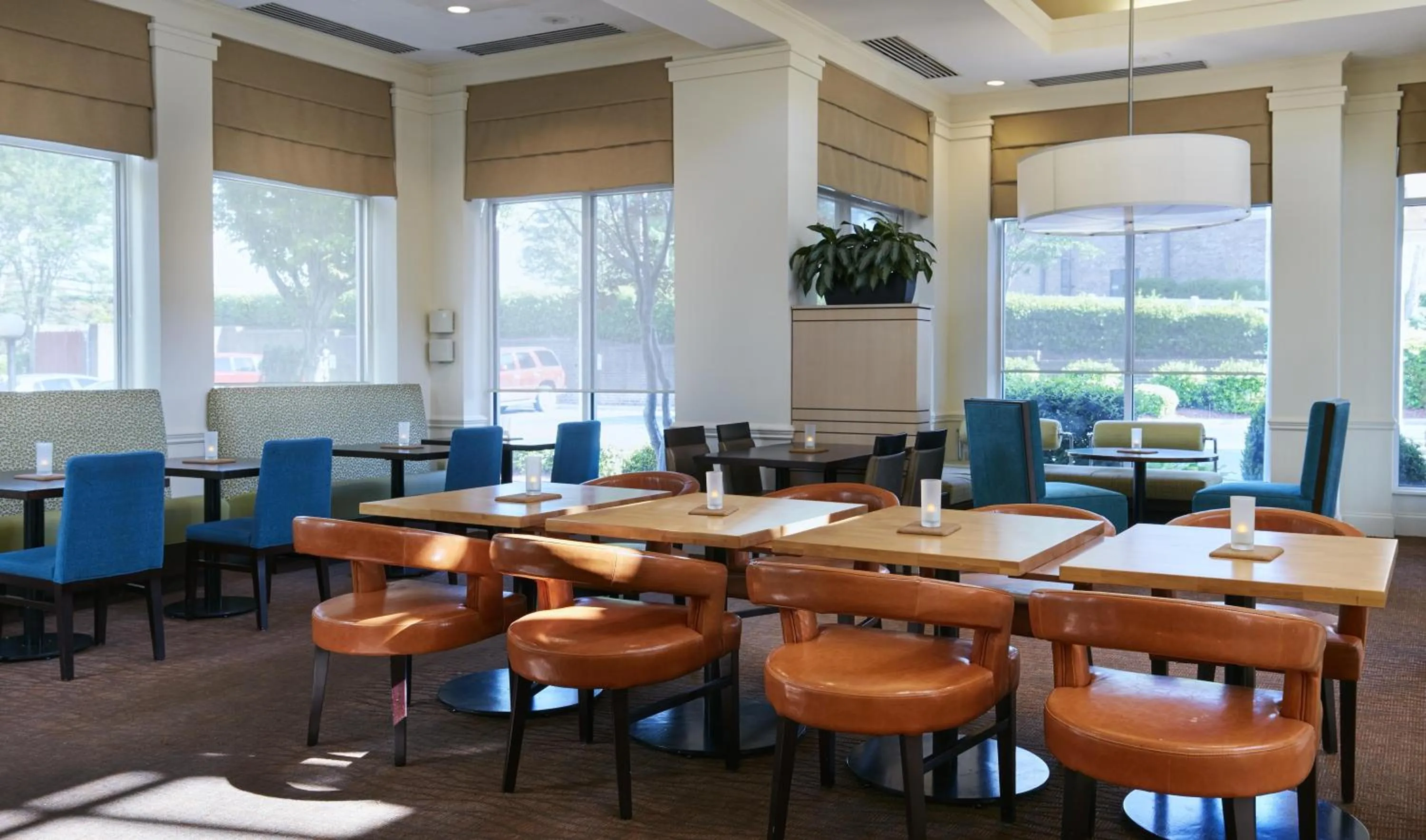 Restaurant/places to eat in Hilton Garden Inn Charlotte North