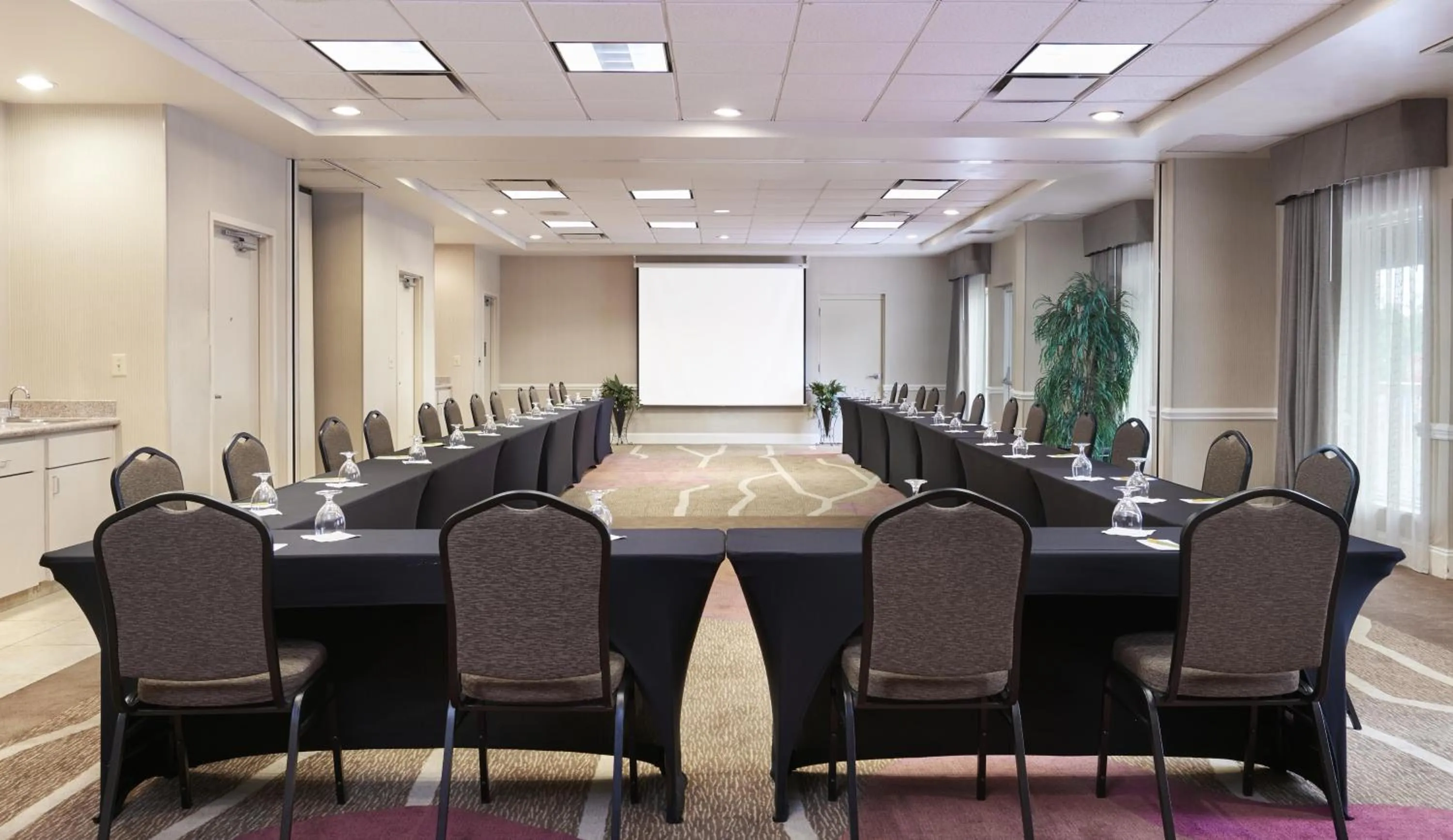 Meeting/conference room in Hilton Garden Inn Charlotte North