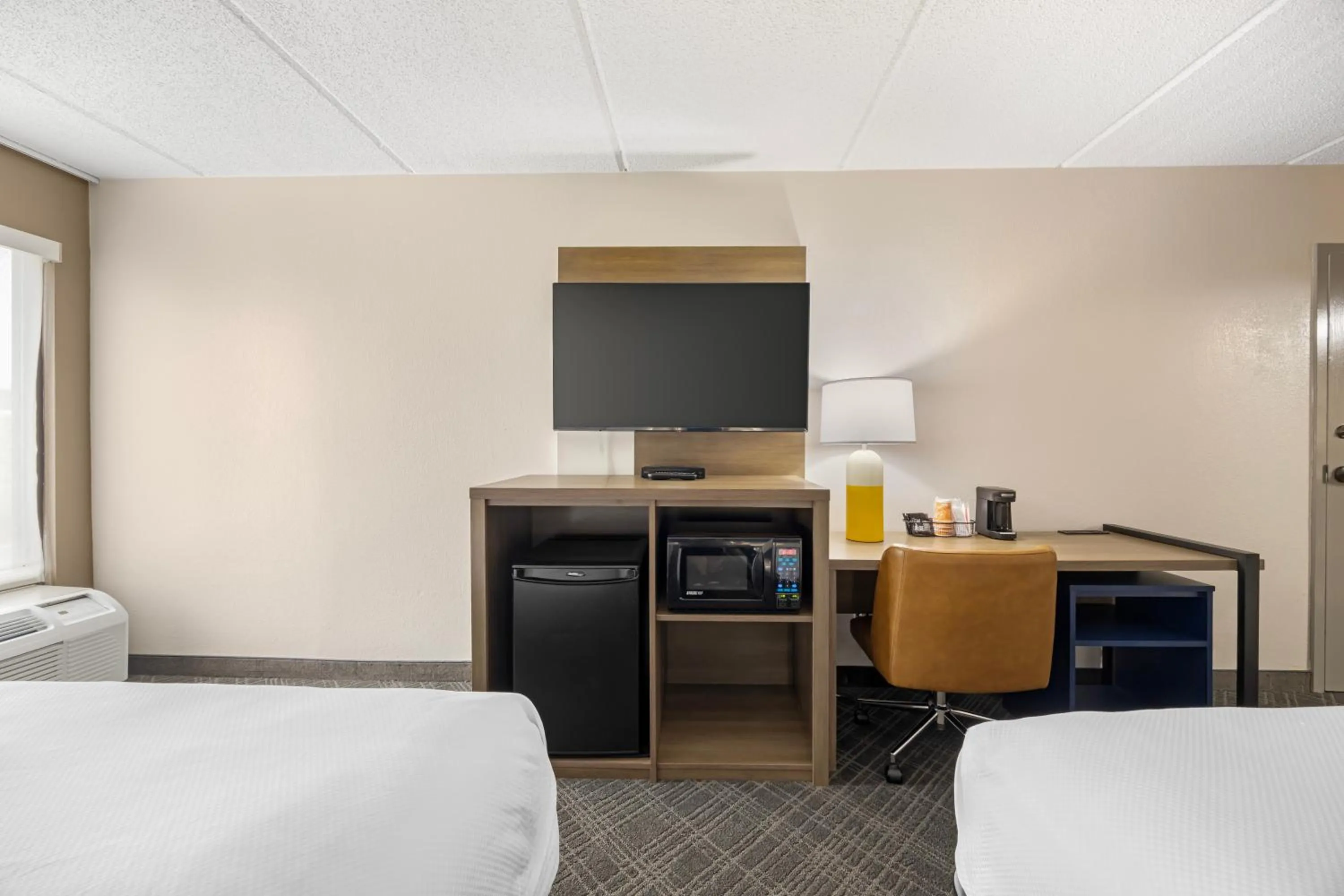 Property building, Bed in Comfort Inn Chattanooga Downtown Southside