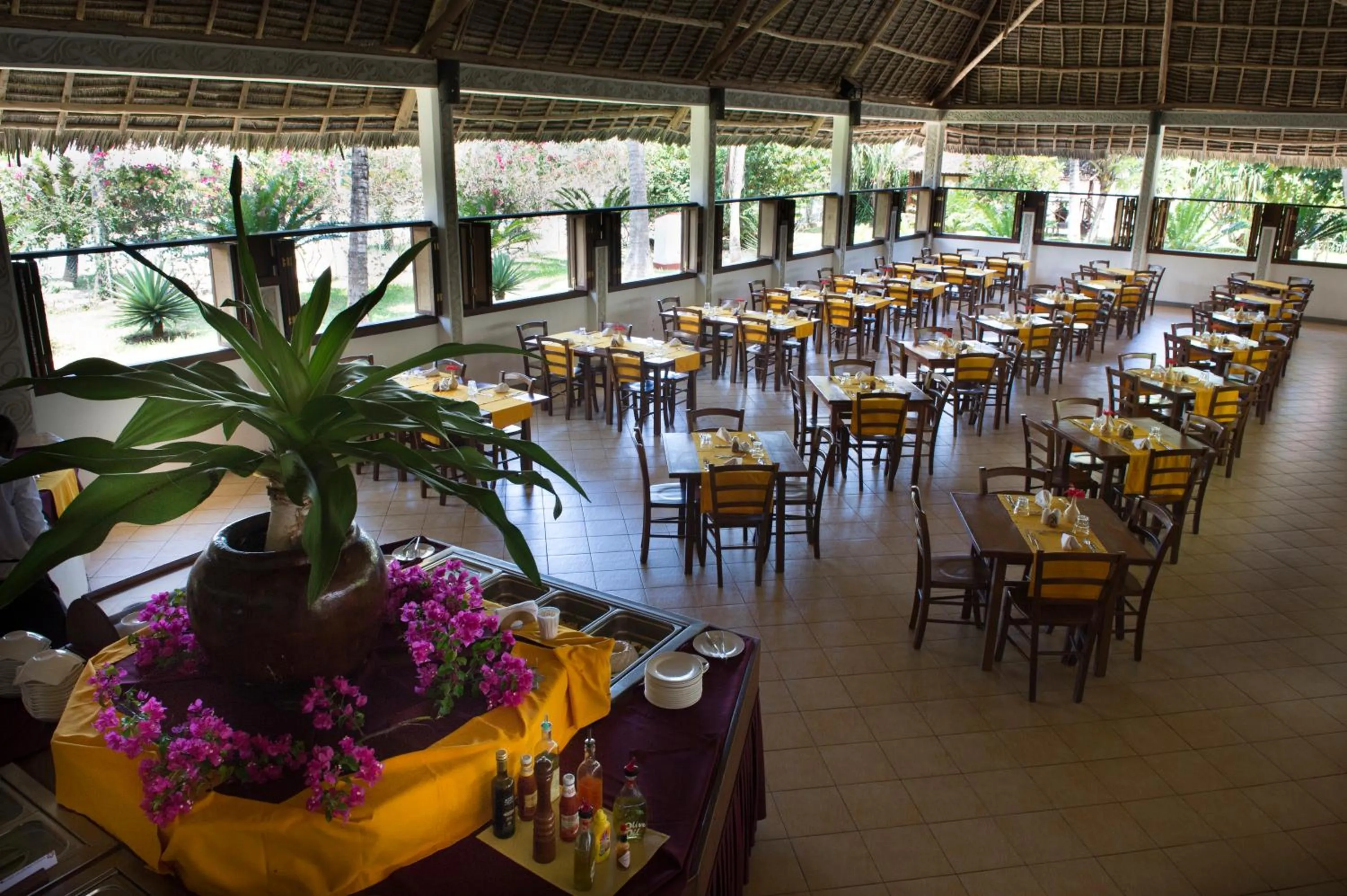 Restaurant/places to eat in Uroa Bay Beach Resort