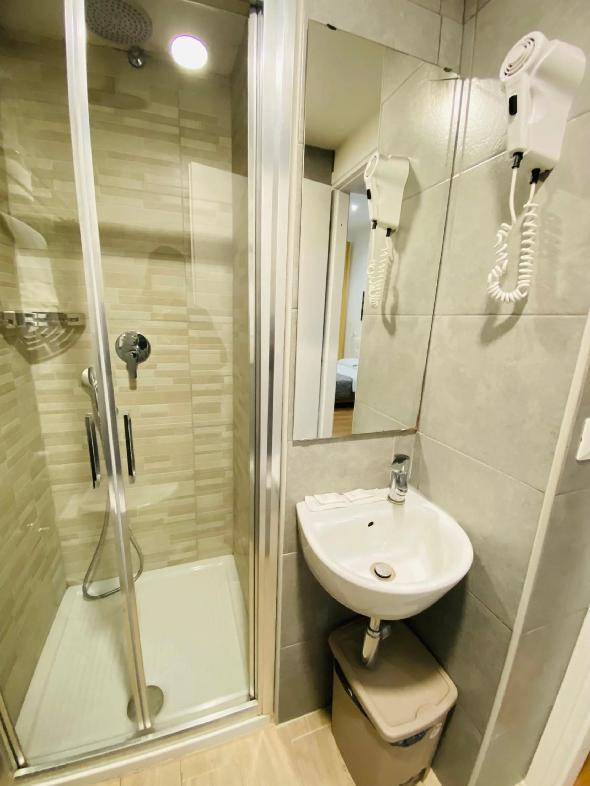 Shower in Tawhid Accomodation