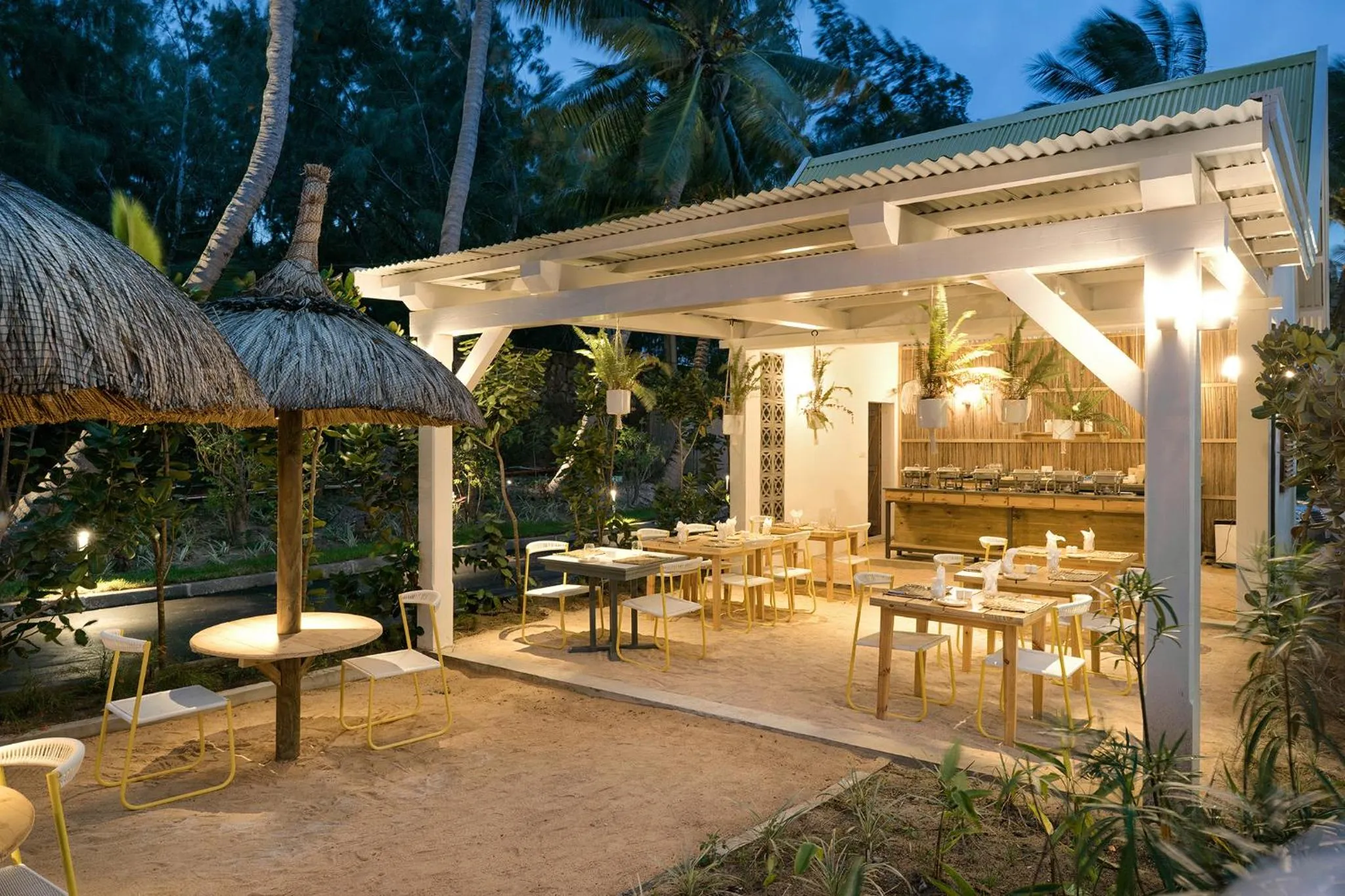 Restaurant/places to eat in Tropical Attitude (Adults Only)