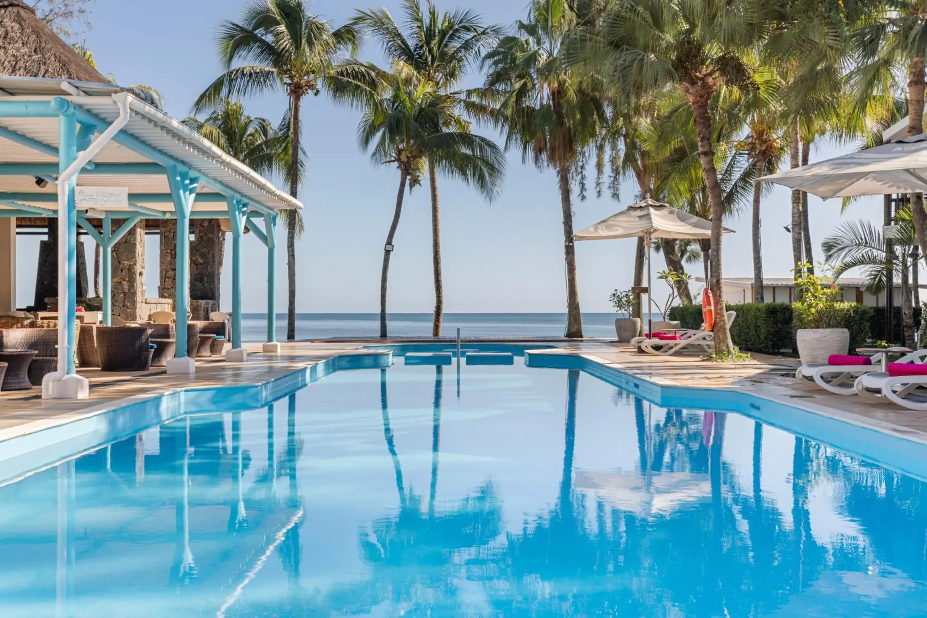 Swimming pool in Cocotiers Hotel – Mauritius Swimming pool in Cocotiers Hotel – Mauritius