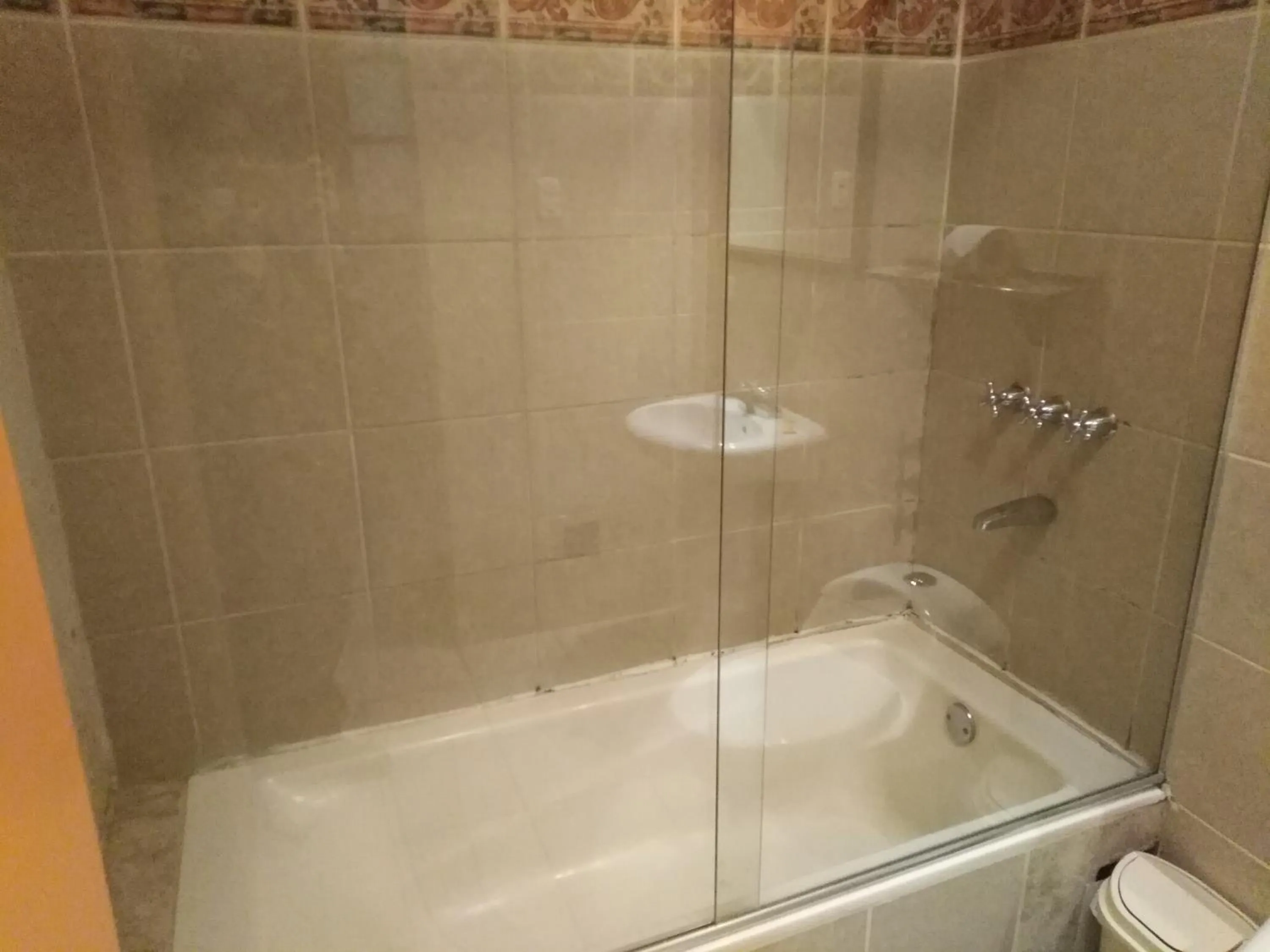 Bath in Casablanca Hostal