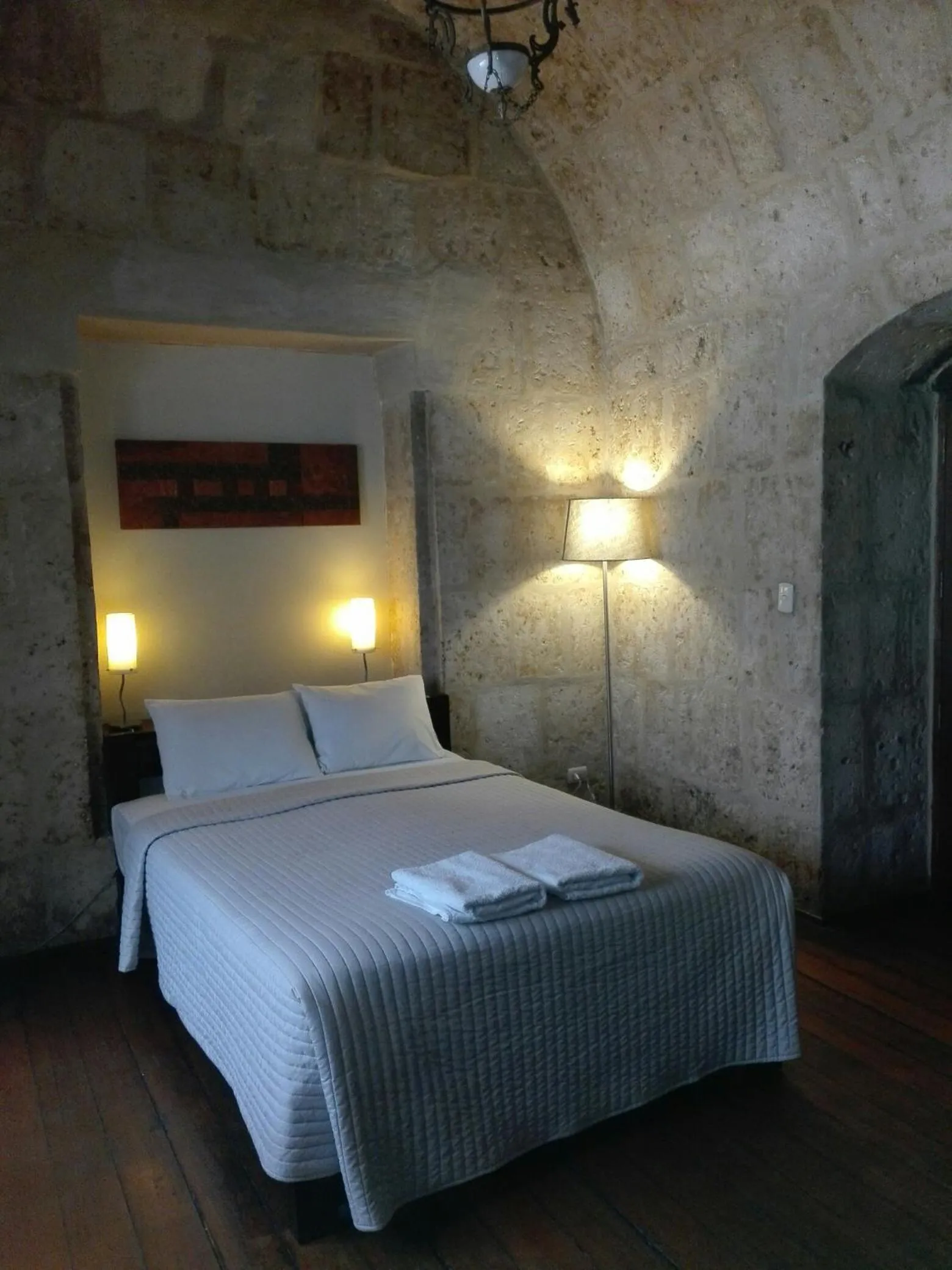 Photo of the whole room, Bed in Casablanca Hostal