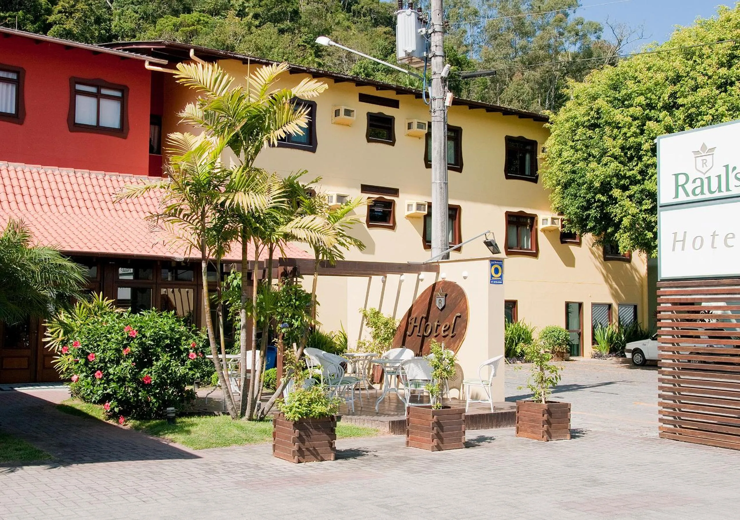 Hotel Raul's