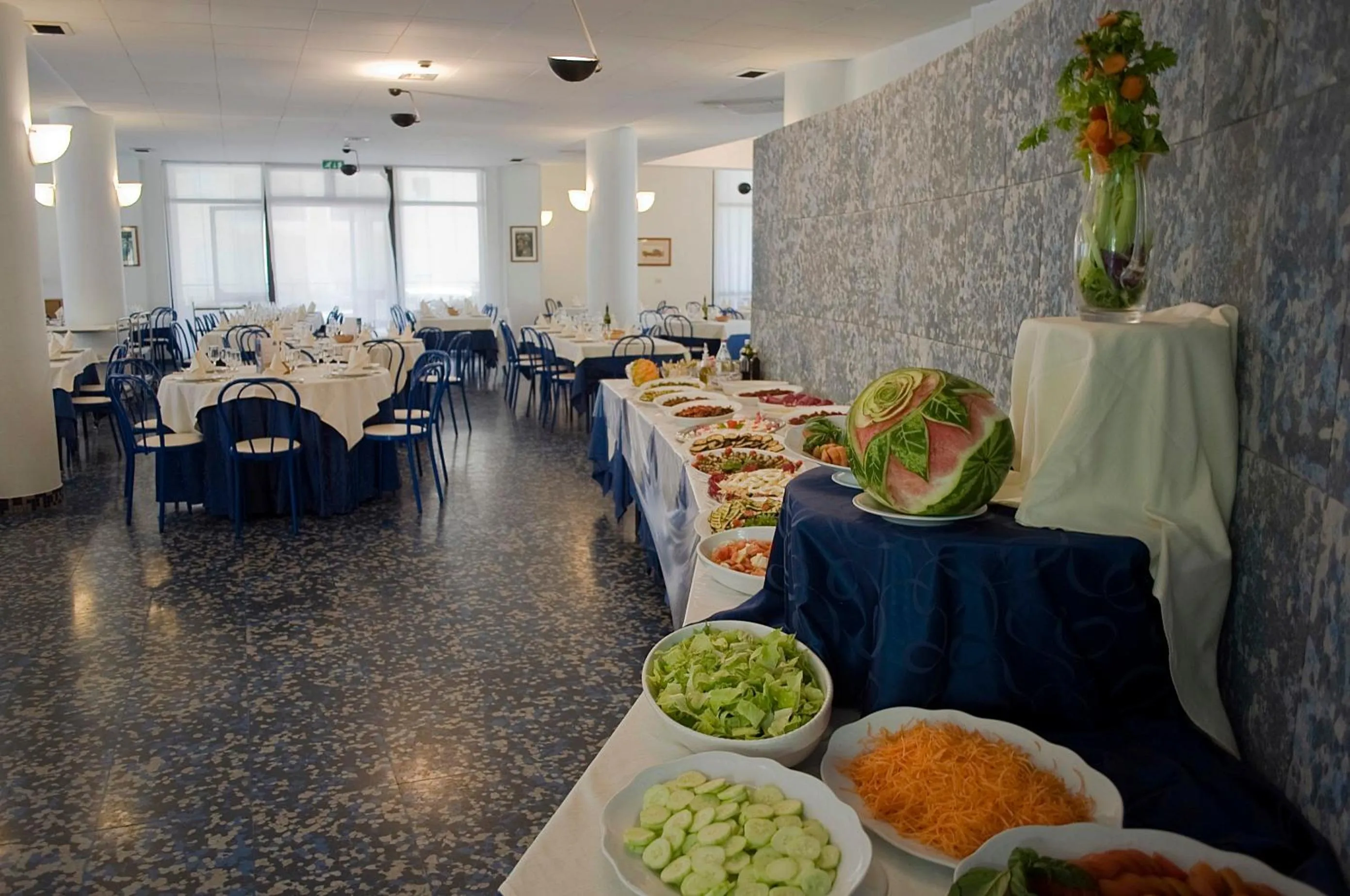 Restaurant/places to eat in Hotel Leuco'