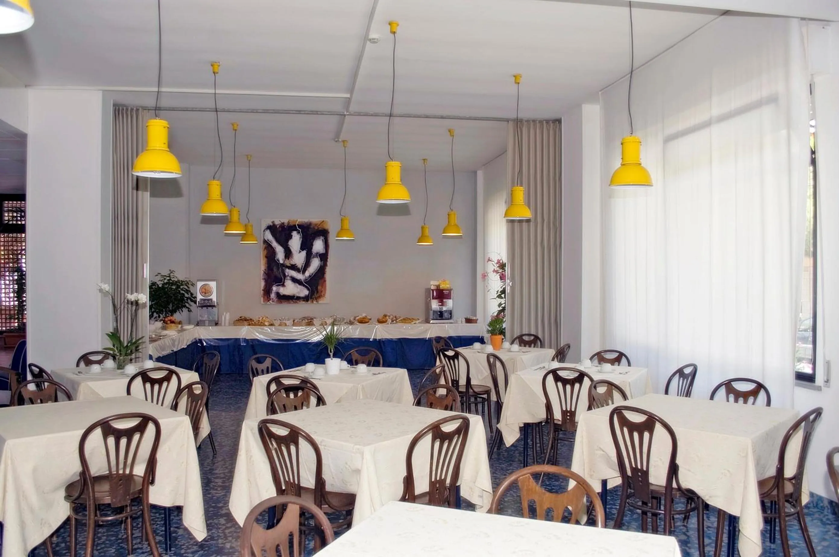 Restaurant/places to eat in Hotel Leuco'