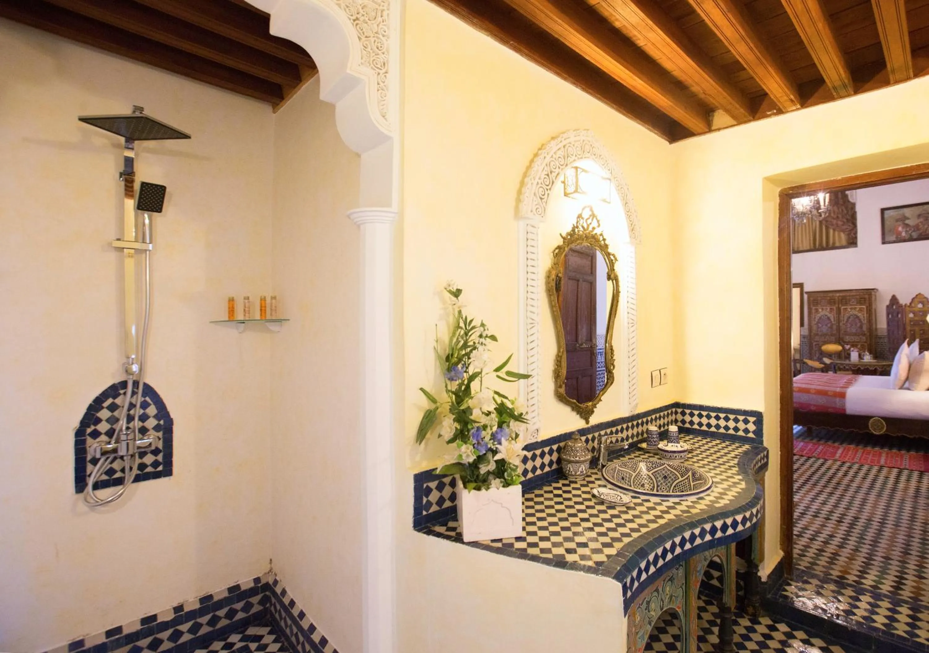 Bed in Riad Fes Kettani