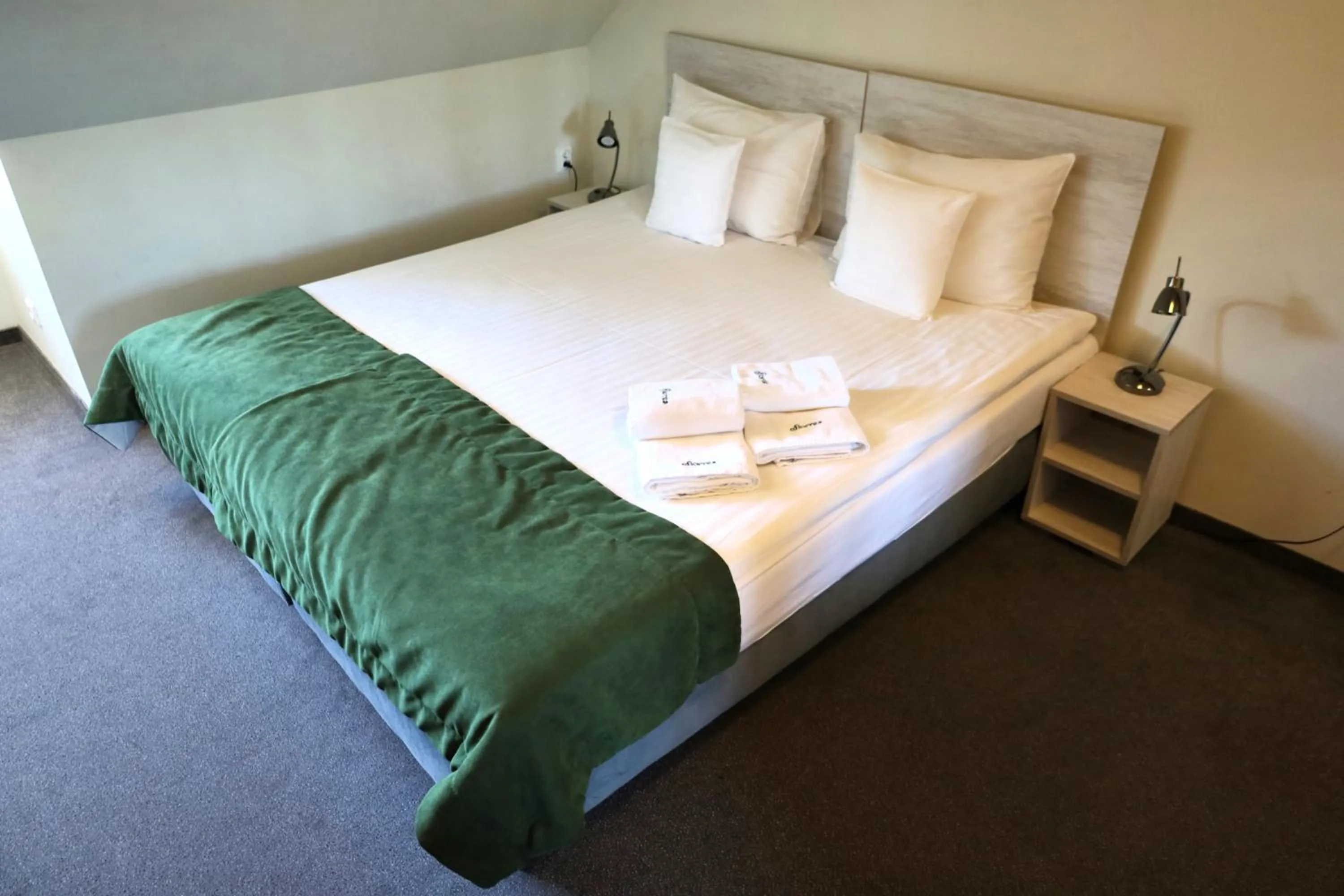 Bed in Centrum Restauracyjno-Hotelowe Florres